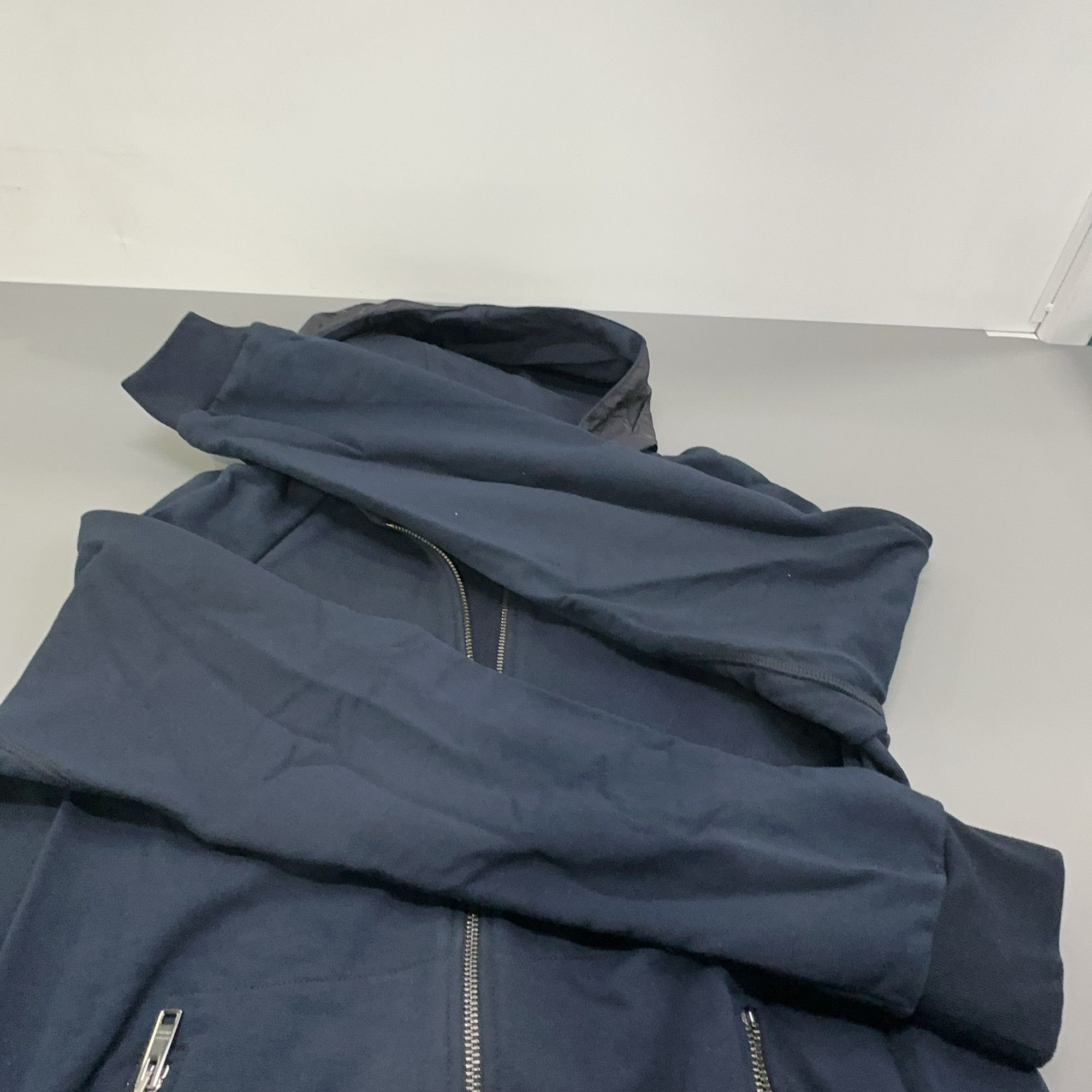 Prada Prada Logo Zip-Up Hoodie Size L Size US L / EU 52-54 / 3 - 8 Thumbnail