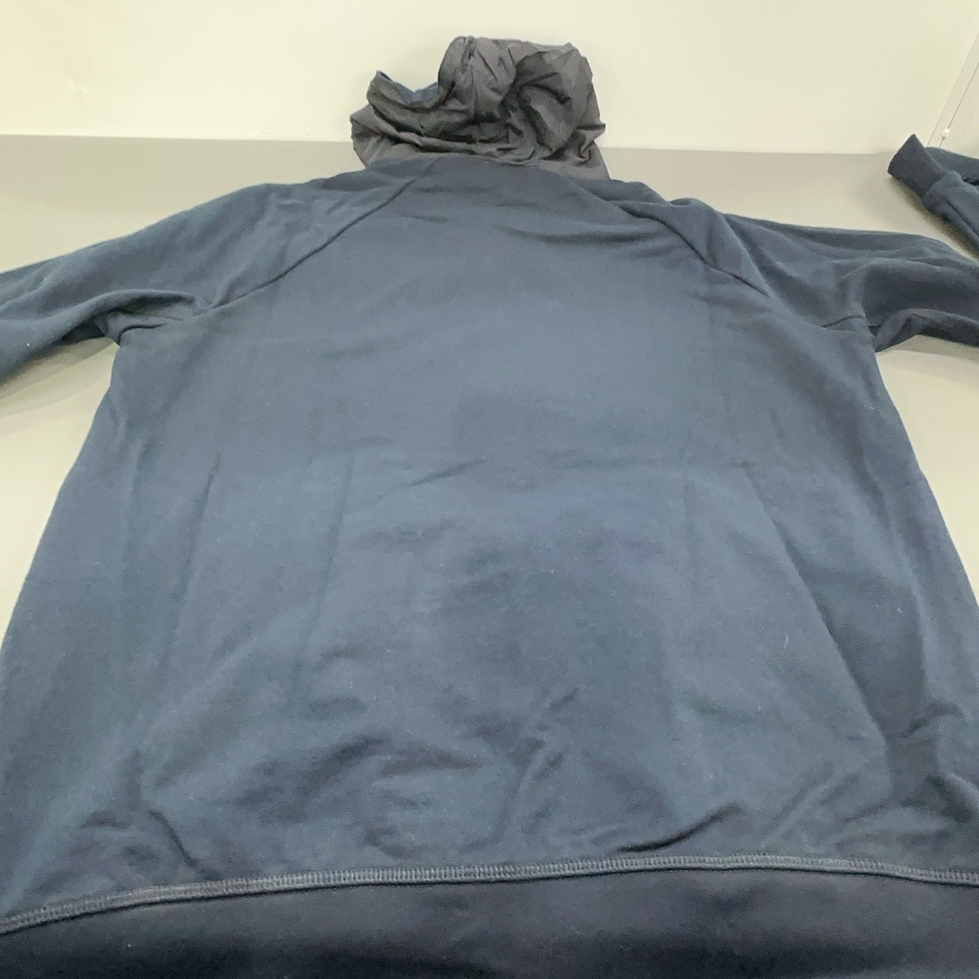 Prada Prada Logo Zip-Up Hoodie Size L Size US L / EU 52-54 / 3 - 11 Thumbnail