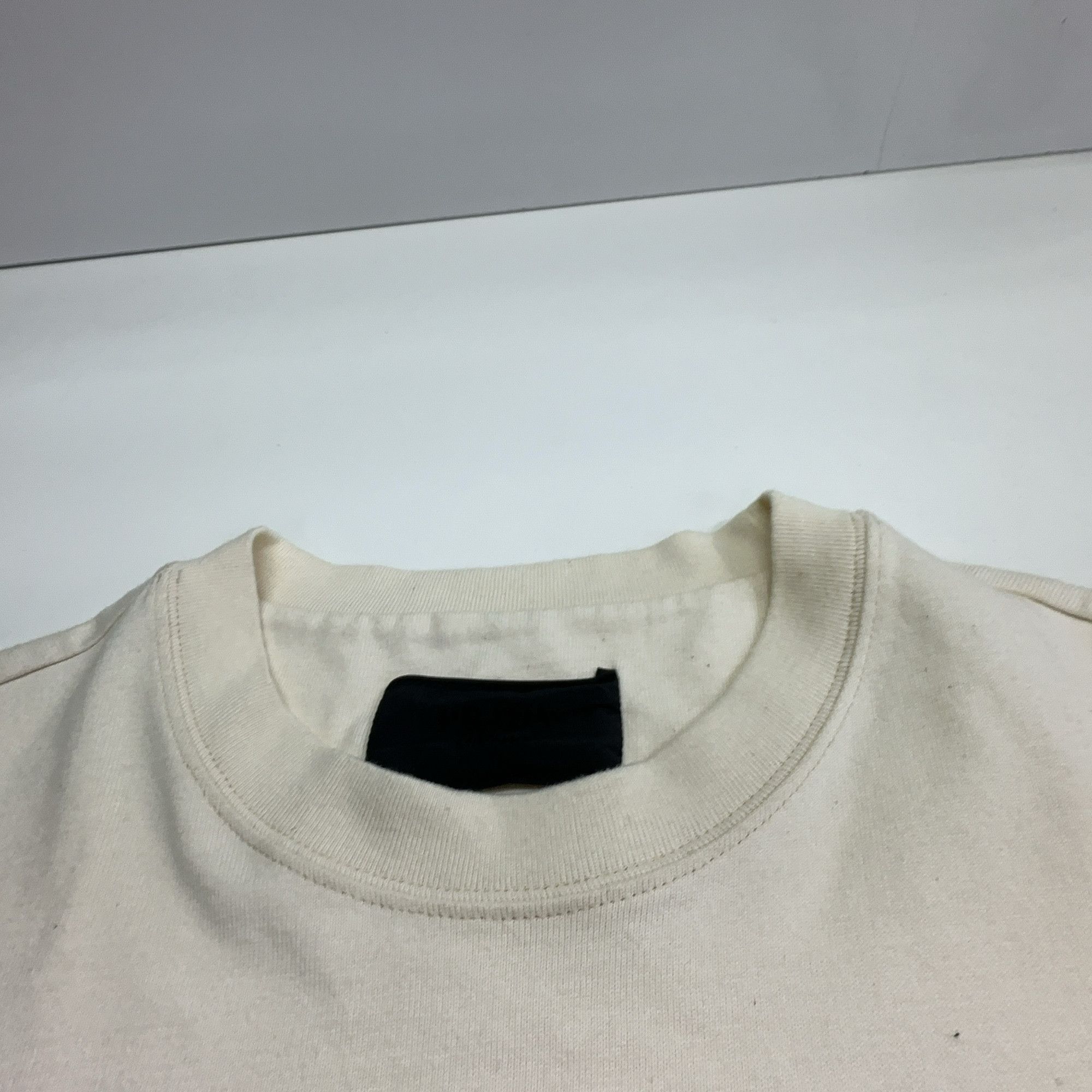 Prada Prada Logo Patch T-Shirt Size L Size US L / EU 52-54 / 3 - 6 Thumbnail