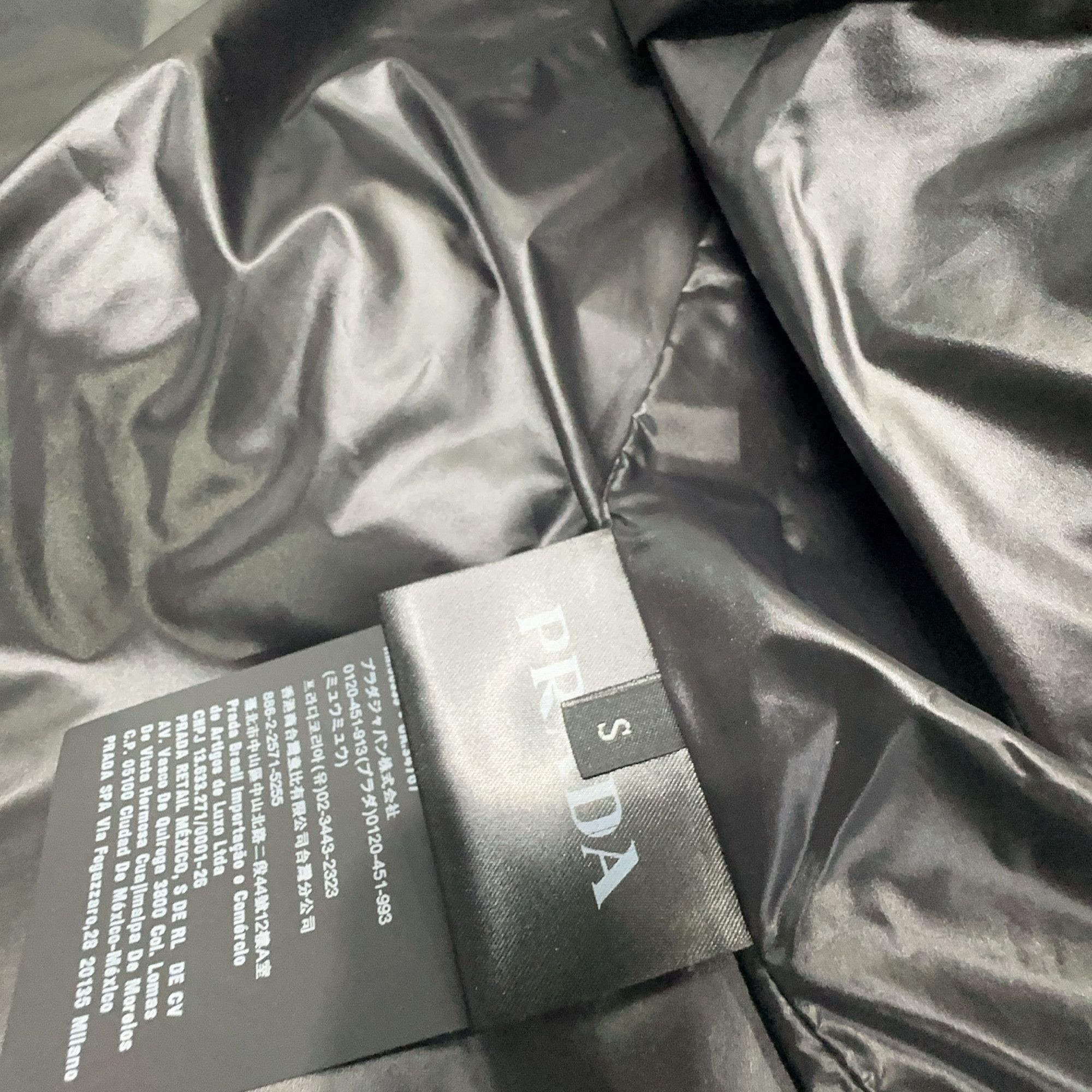 Prada Prada Logo Puffer Jacket Size S Size US S / EU 44-46 / 1 - 3 Thumbnail