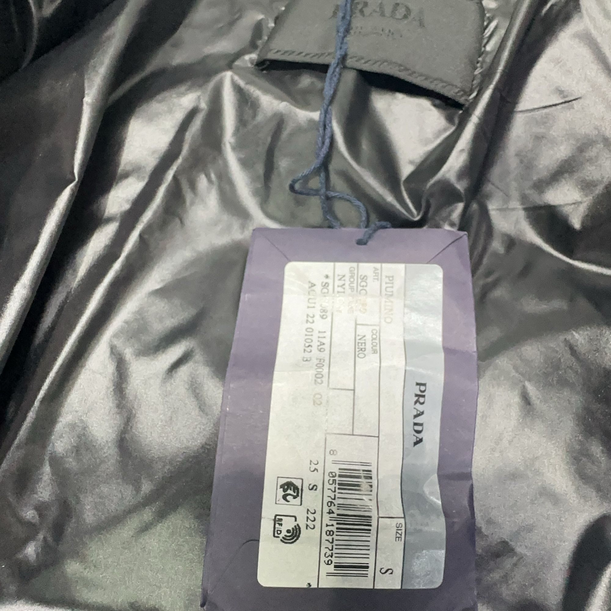 Prada Prada Logo Puffer Jacket Size S Size US S / EU 44-46 / 1 - 5 Thumbnail