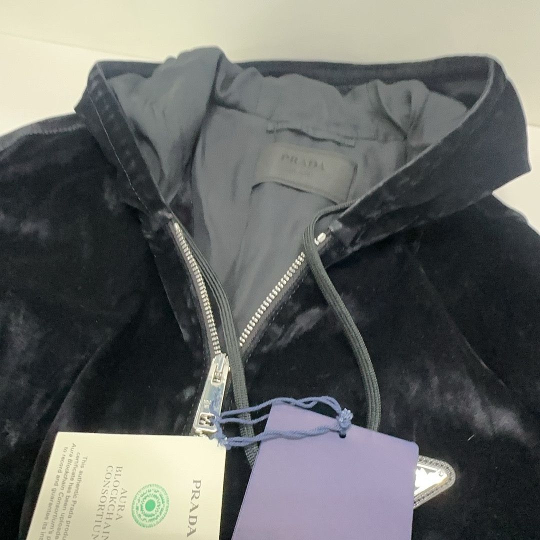 Prada Prada Velvet Zip Up Hoodie Size M Size US M / EU 48-50 / 2 - 5 Thumbnail