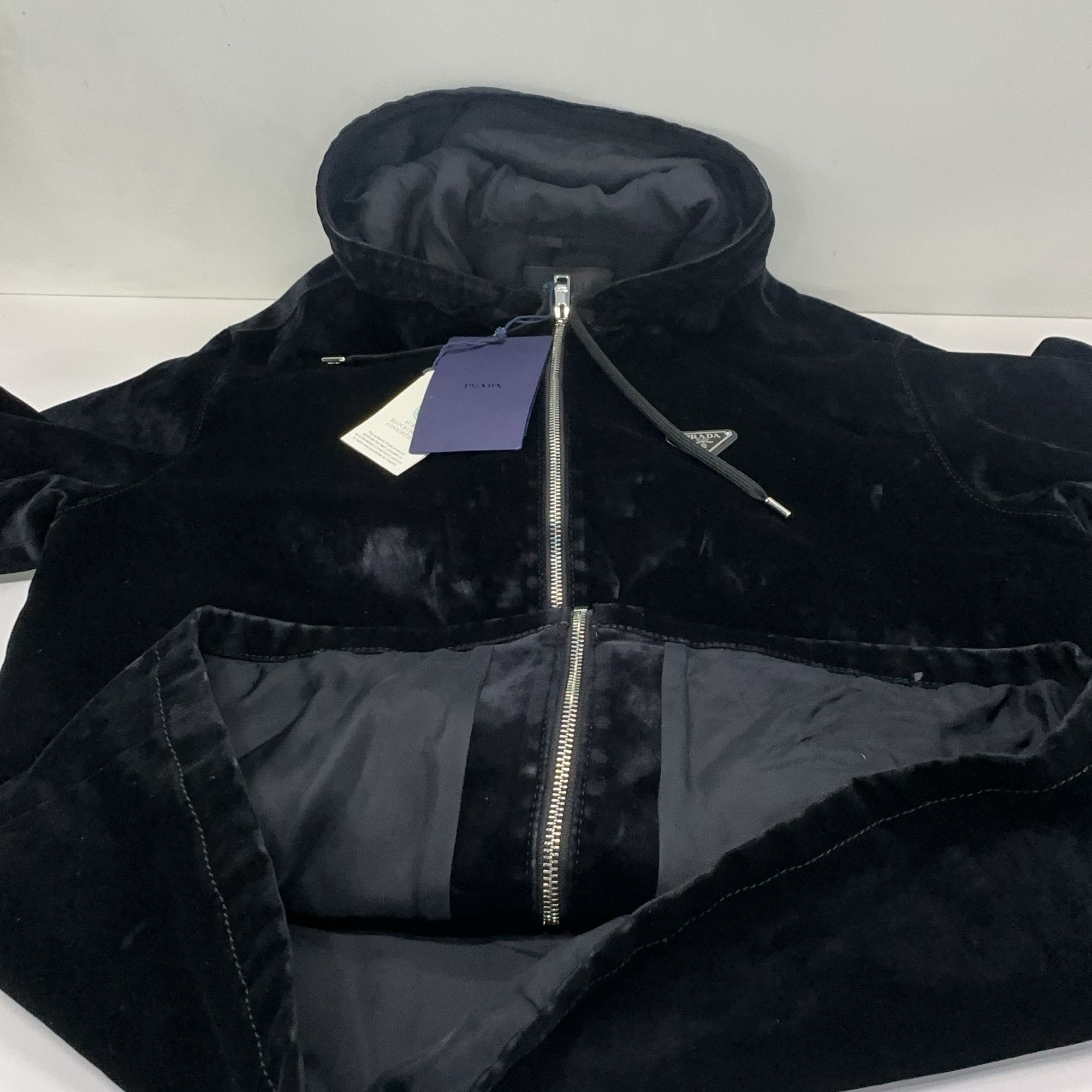 Prada Prada Velvet Zip Up Hoodie Size M Size US M / EU 48-50 / 2 - 9 Thumbnail