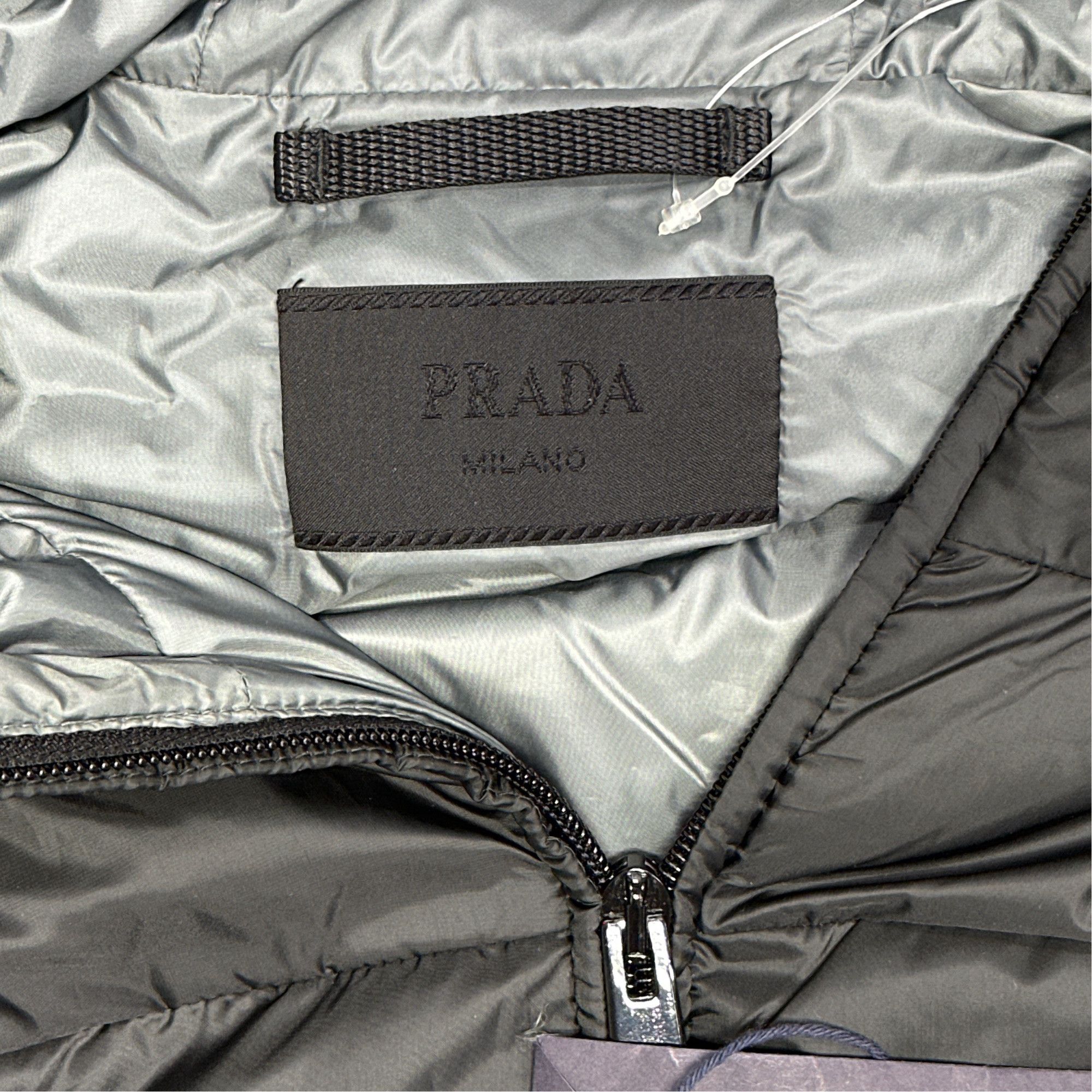 Prada Prada Lightweight Hooded Down Jacket Size L Size US L / EU 52-54 / 3 - 2 Thumbnail
