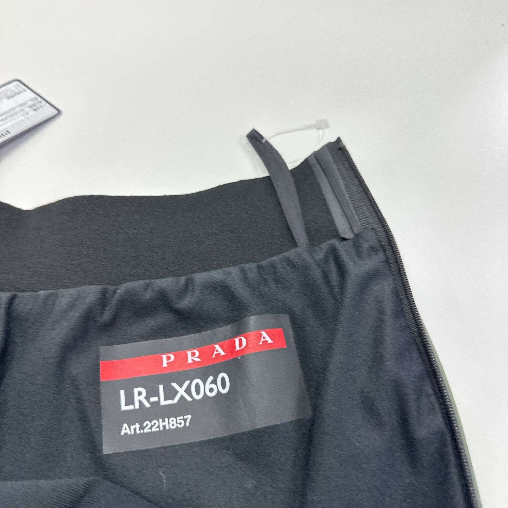 Prada Prada Nylon Sweatpants Size S Size US 30 / EU 46 - 4 Thumbnail