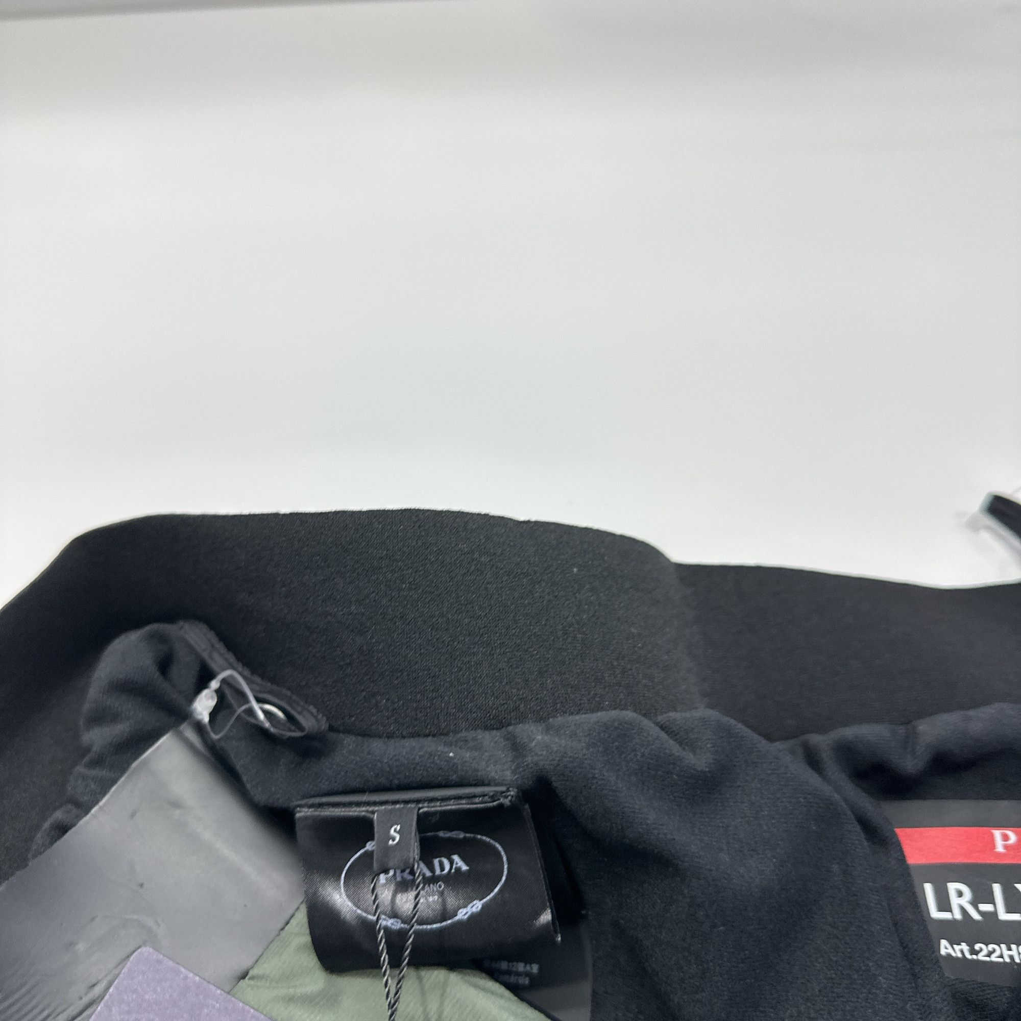 Prada Prada Nylon Sweatpants Size S Size US 30 / EU 46 - 6 Thumbnail