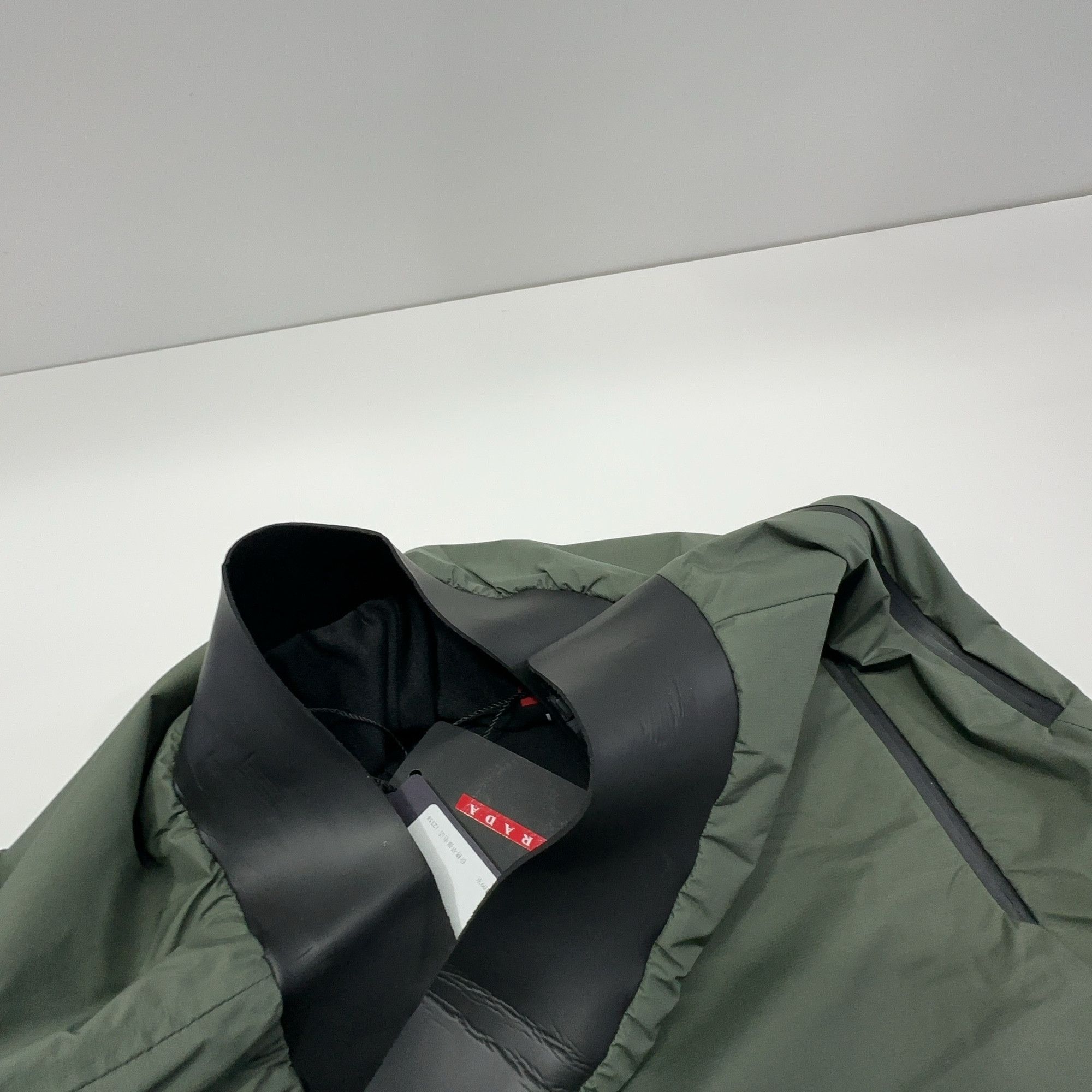 Prada Prada Nylon Sweatpants Size S Size US 30 / EU 46 - 7 Thumbnail