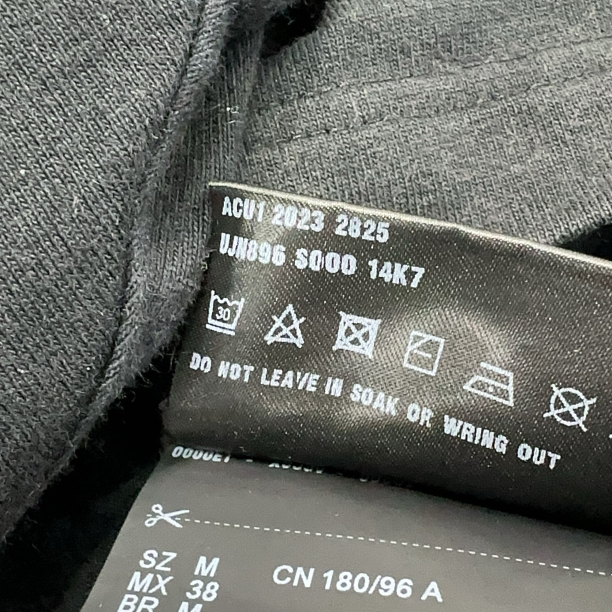 Prada Prada Logo Print T-Shirt Size M Size US M / EU 48-50 / 2 - 5 Thumbnail