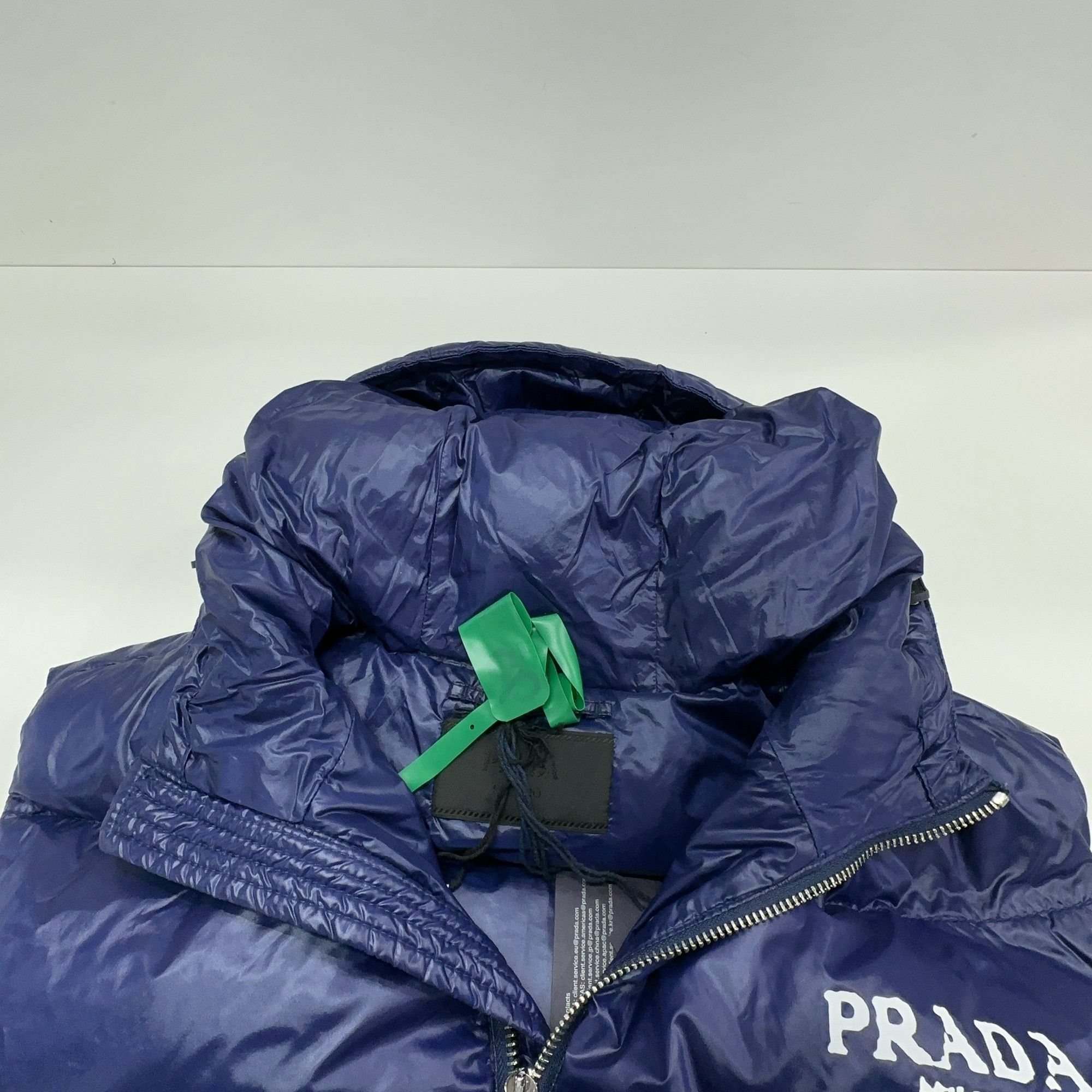 Prada Prada Logo Puffer Vest Size M Size US M / EU 48-50 / 2 - 9 Thumbnail