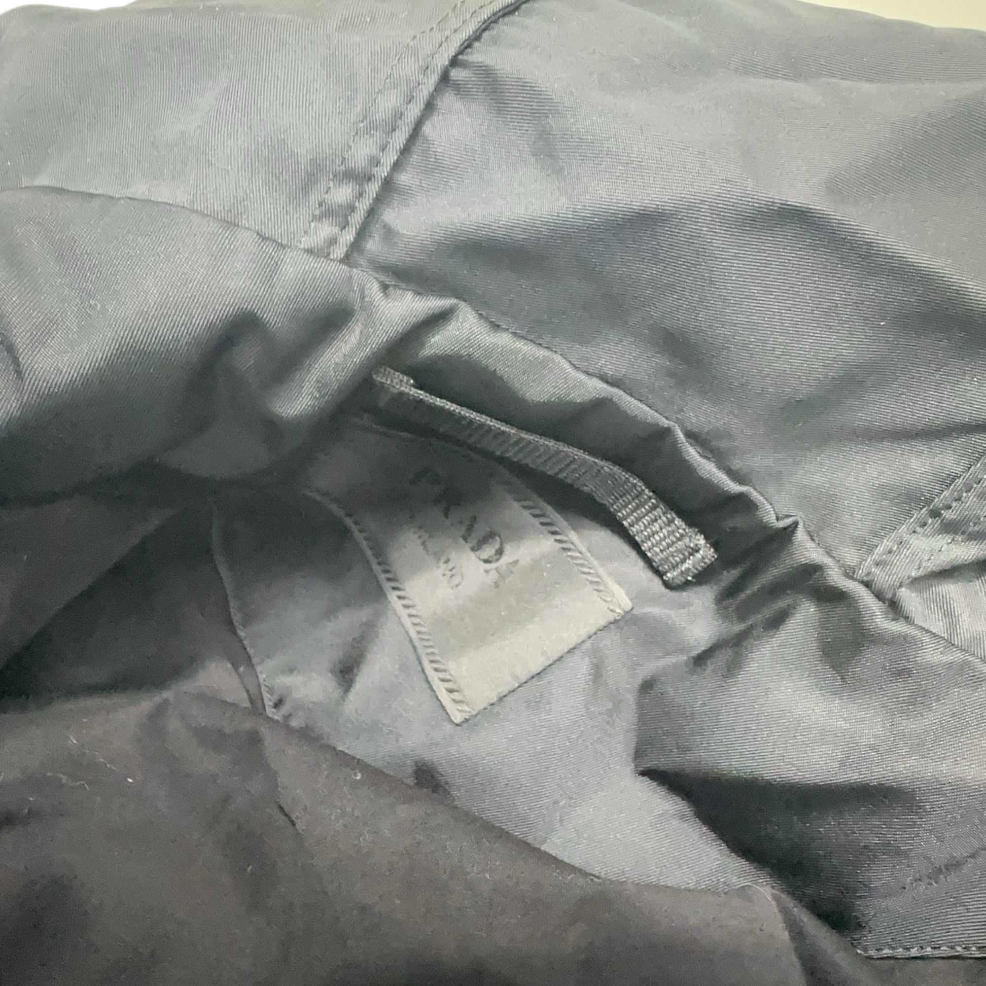 Prada Prada Logo Pocket Zip Hoodie Size L Size US L / EU 52-54 / 3 - 5 Thumbnail