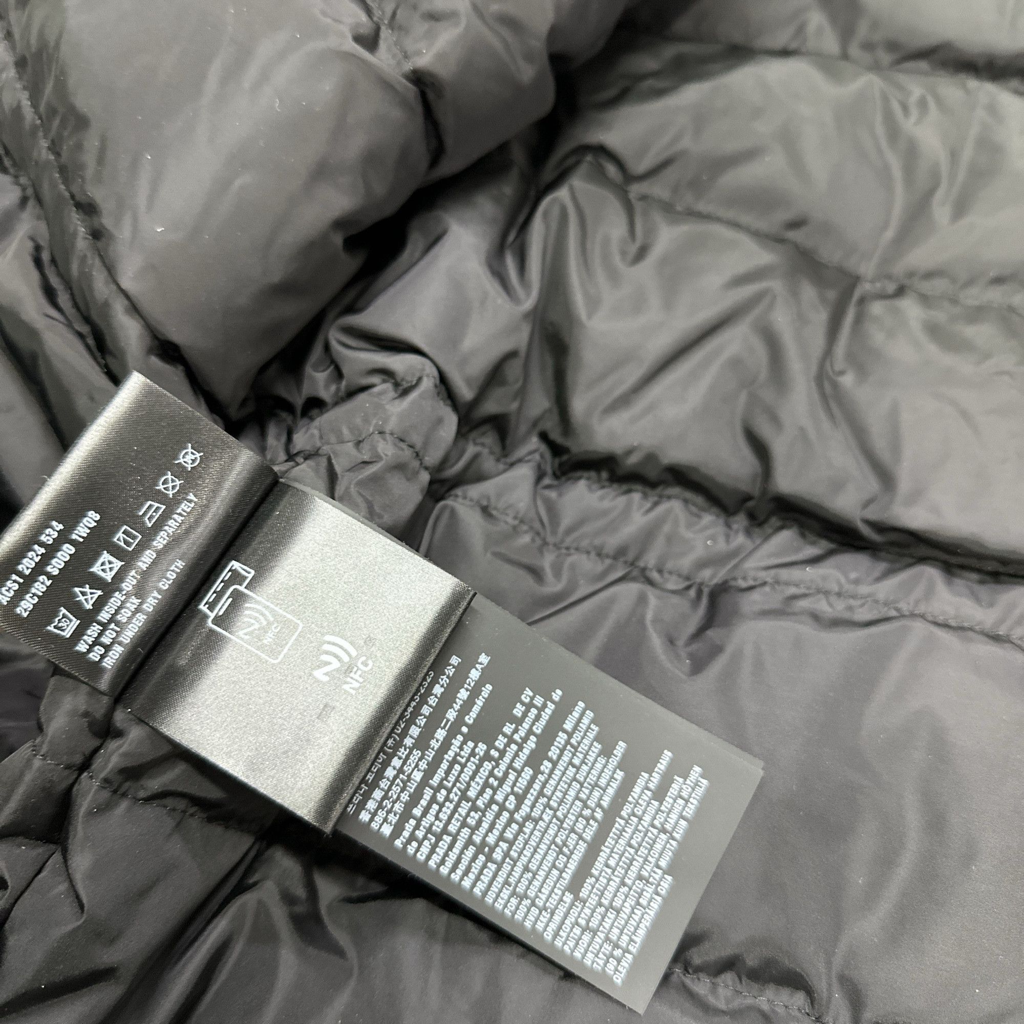 Prada Prada Re-Nylon Puffer Jacket Size 38 Size XS / US 0-2 / IT 36-38 - 6 Thumbnail