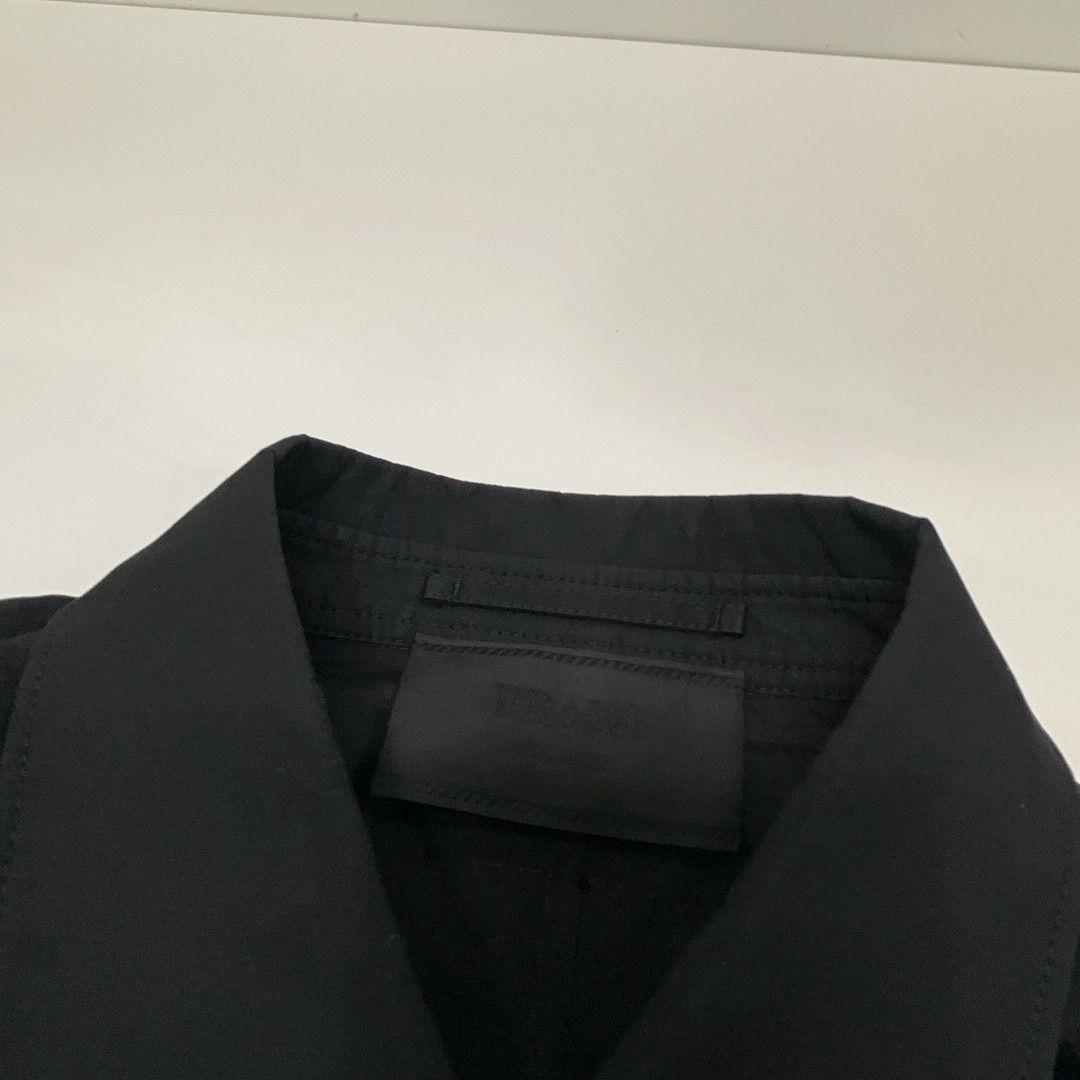 Prada Prada Multi-Pocket Utility Shirt Size M Size US M / EU 48-50 / 2 - 5 Thumbnail