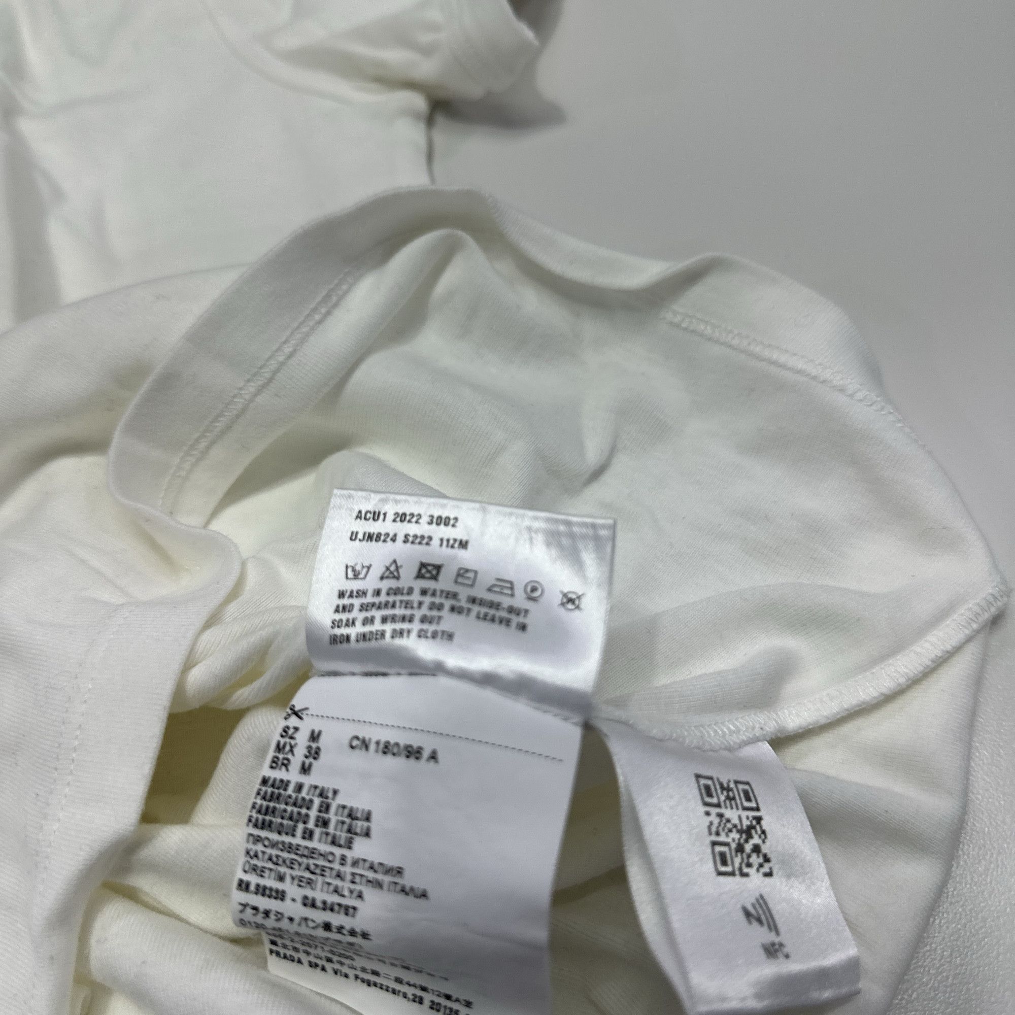 Prada PRADA Logo Plaque T-Shirt Size M Size US M / EU 48-50 / 2 - 3 Thumbnail