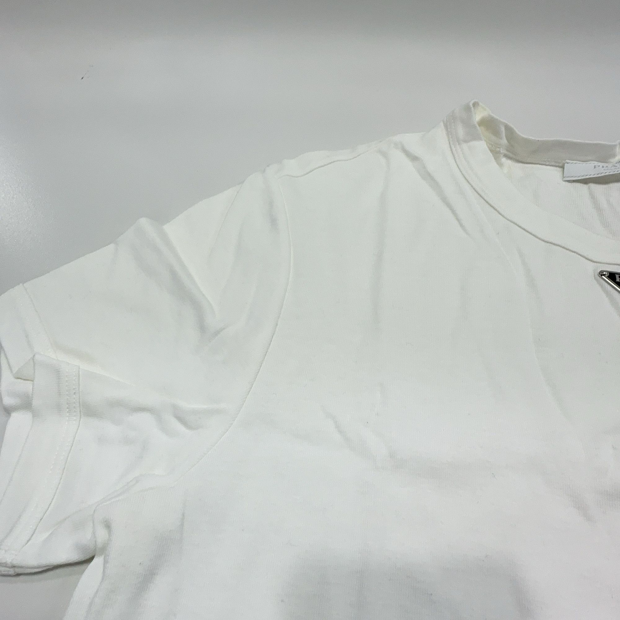 Prada PRADA Logo Plaque T-Shirt Size M Size US M / EU 48-50 / 2 - 8 Thumbnail