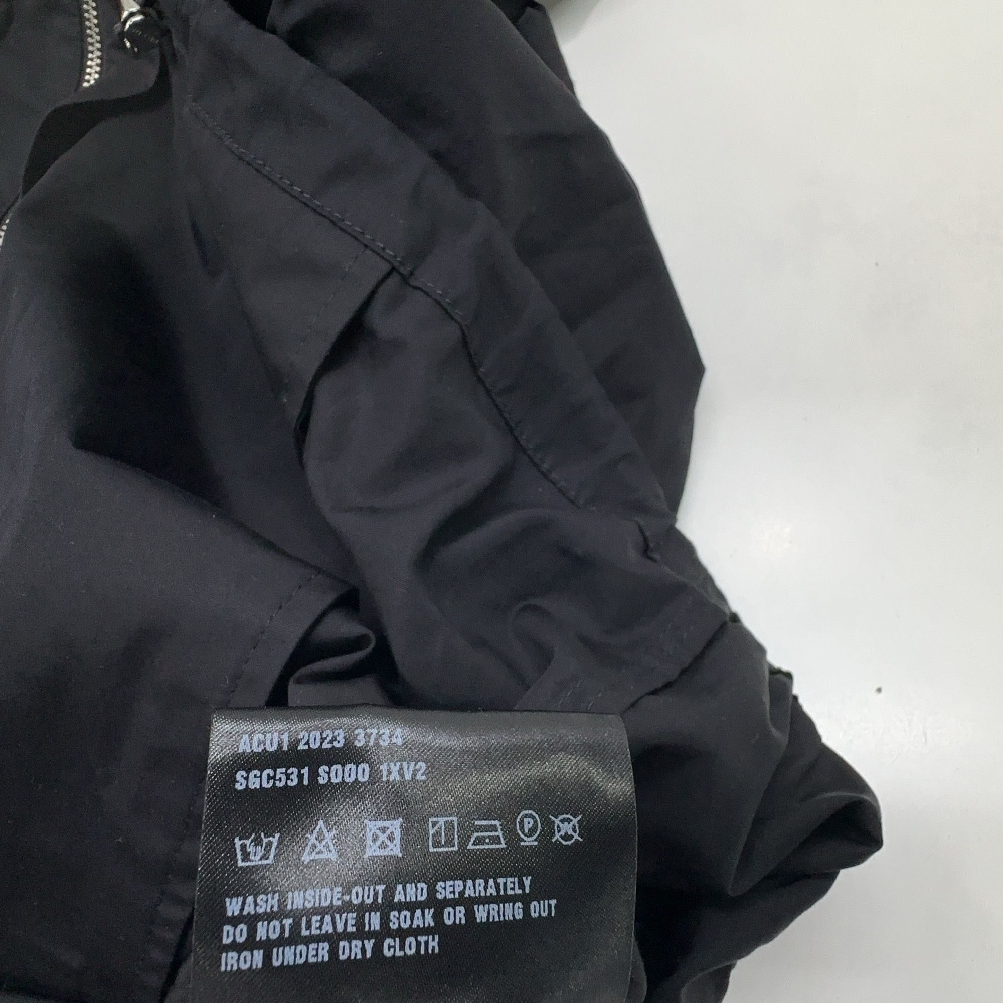 Prada Prada Black Light Jacket Size L Size US L / EU 52-54 / 3 - 4 Thumbnail