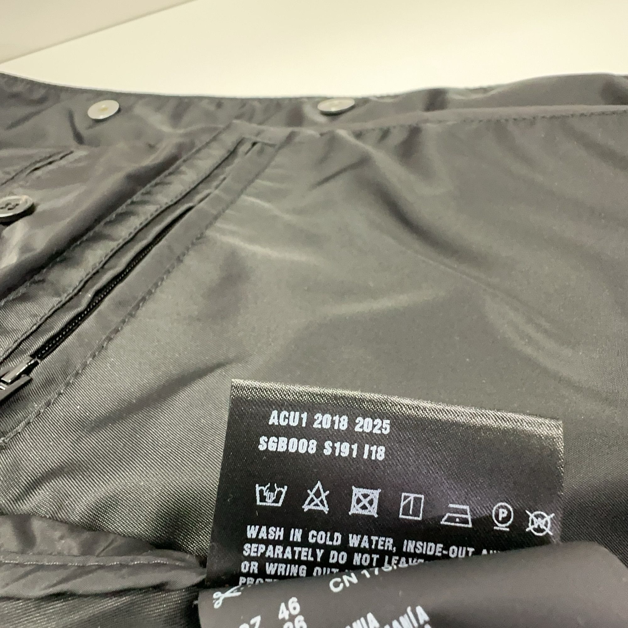 Prada Prada Nylon Logo Raincoat Size S Size US S / EU 44-46 / 1 - 5 Thumbnail