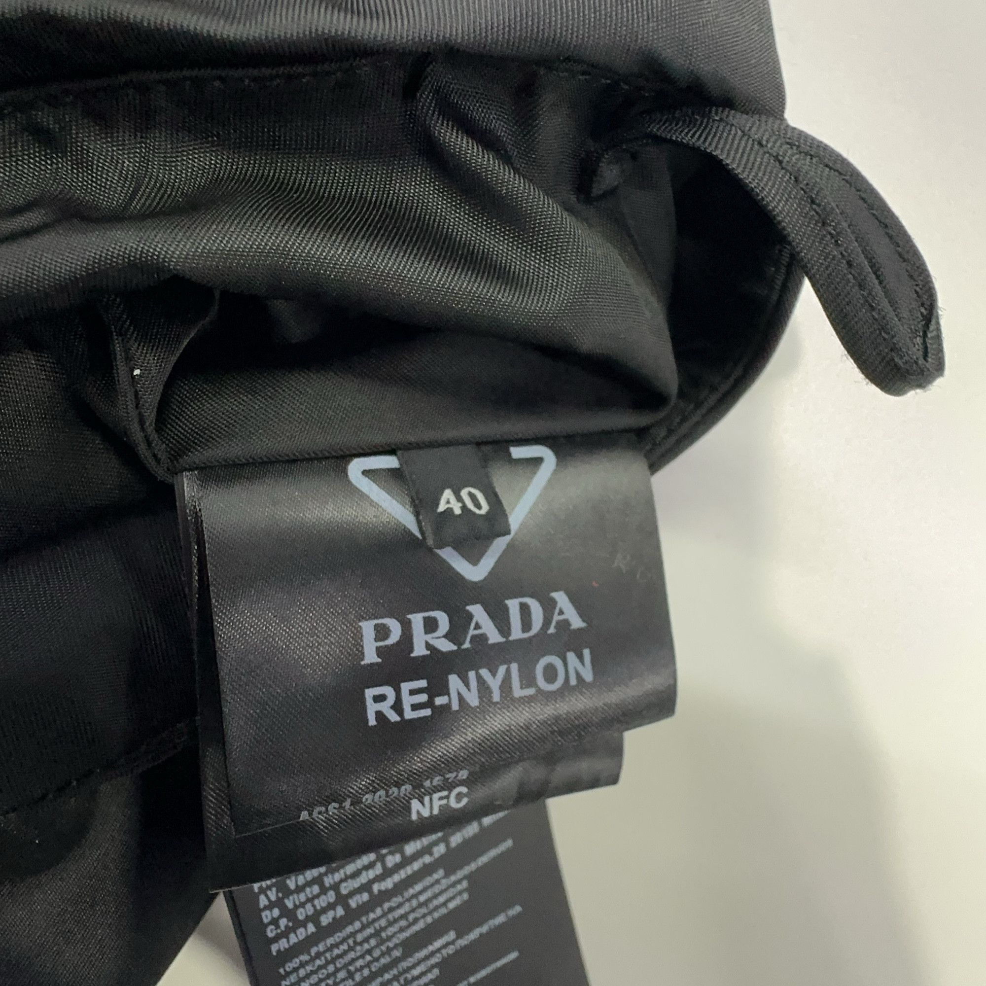 Prada Prada Re-Nylon Mini Skirt Size 40 Size 27" / US 4 / IT 40 - 4 Thumbnail