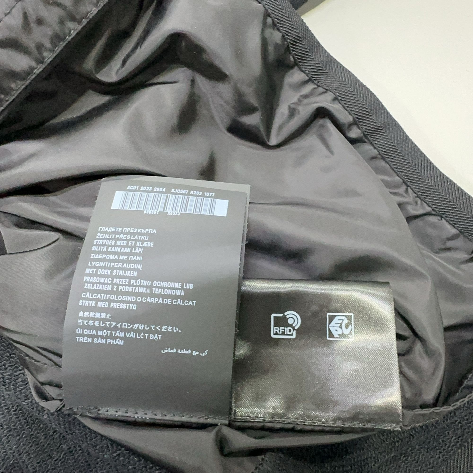 Prada Prada Re-Nylon Zip Jacket Size L Size US L / EU 52-54 / 3 - 4 Thumbnail