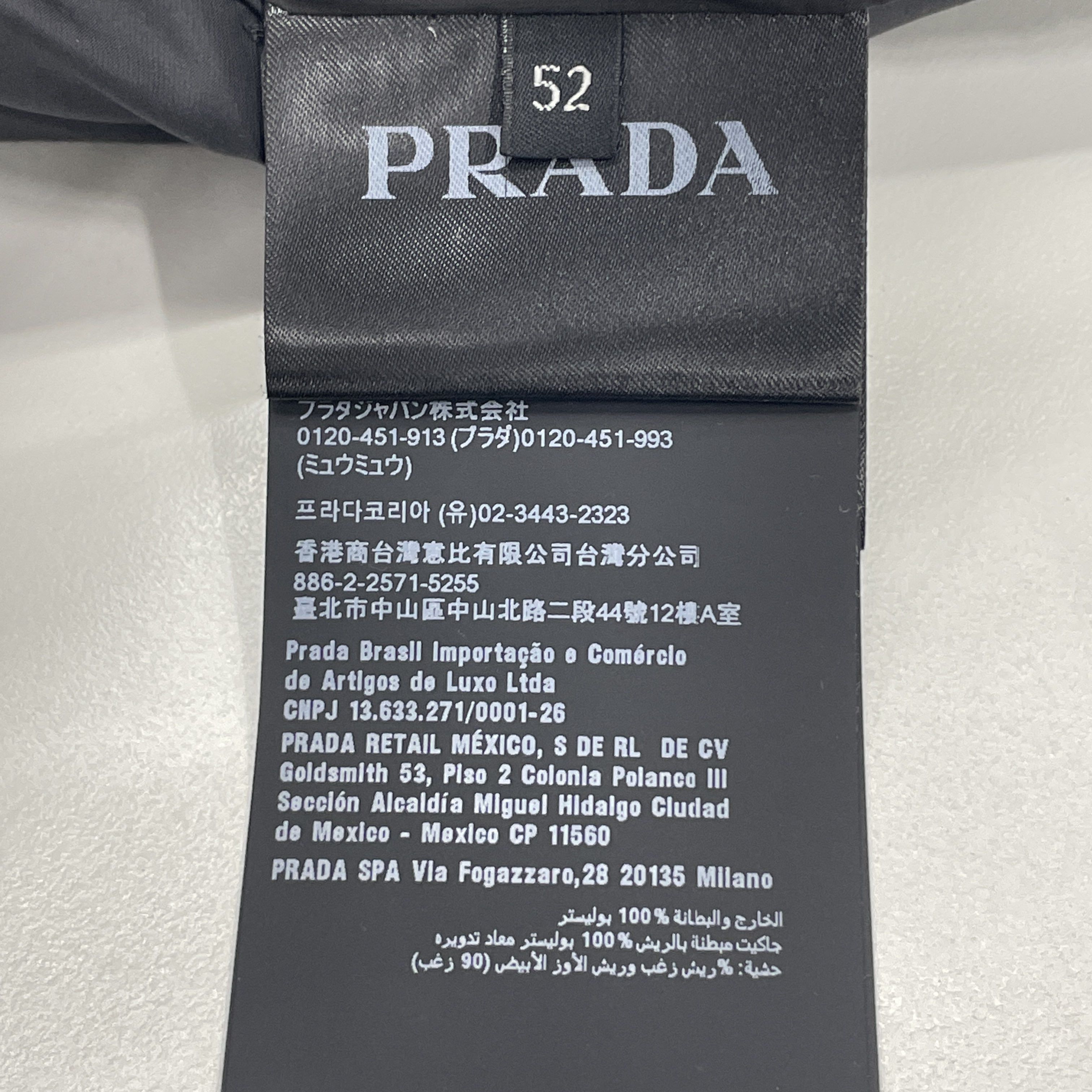 Prada Prada Enamel Logo Puffer Jacket Size 52 Size US L / EU 52-54 / 3 - 4 Thumbnail