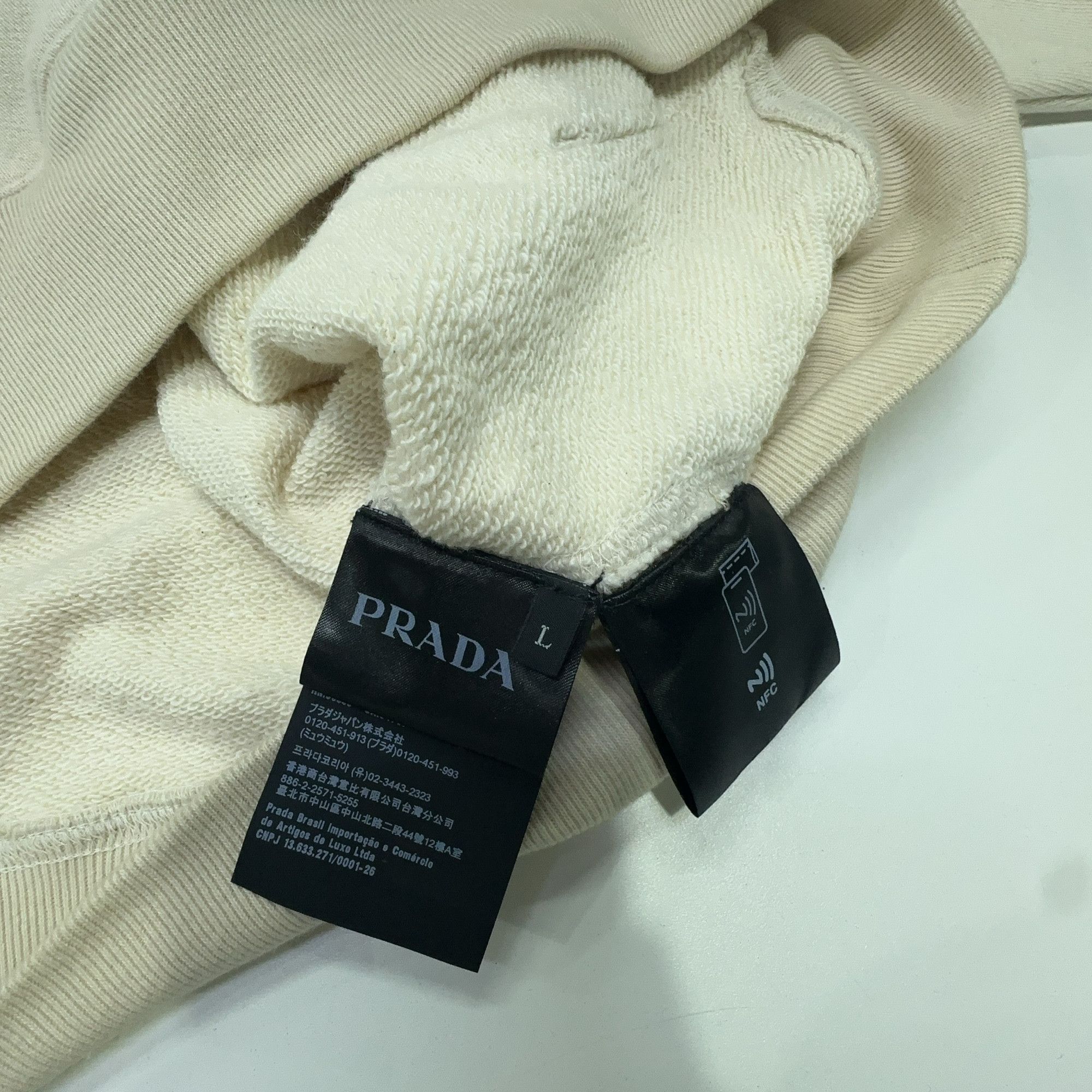 Prada Prada Logo Patch Hoodie Size L Size US L / EU 52-54 / 3 - 4 Thumbnail