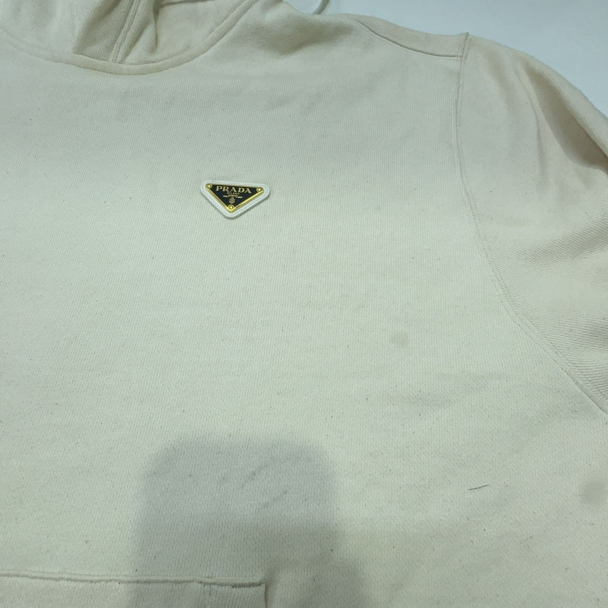 Prada Prada Logo Patch Hoodie Size L Size US L / EU 52-54 / 3 - 9 Thumbnail