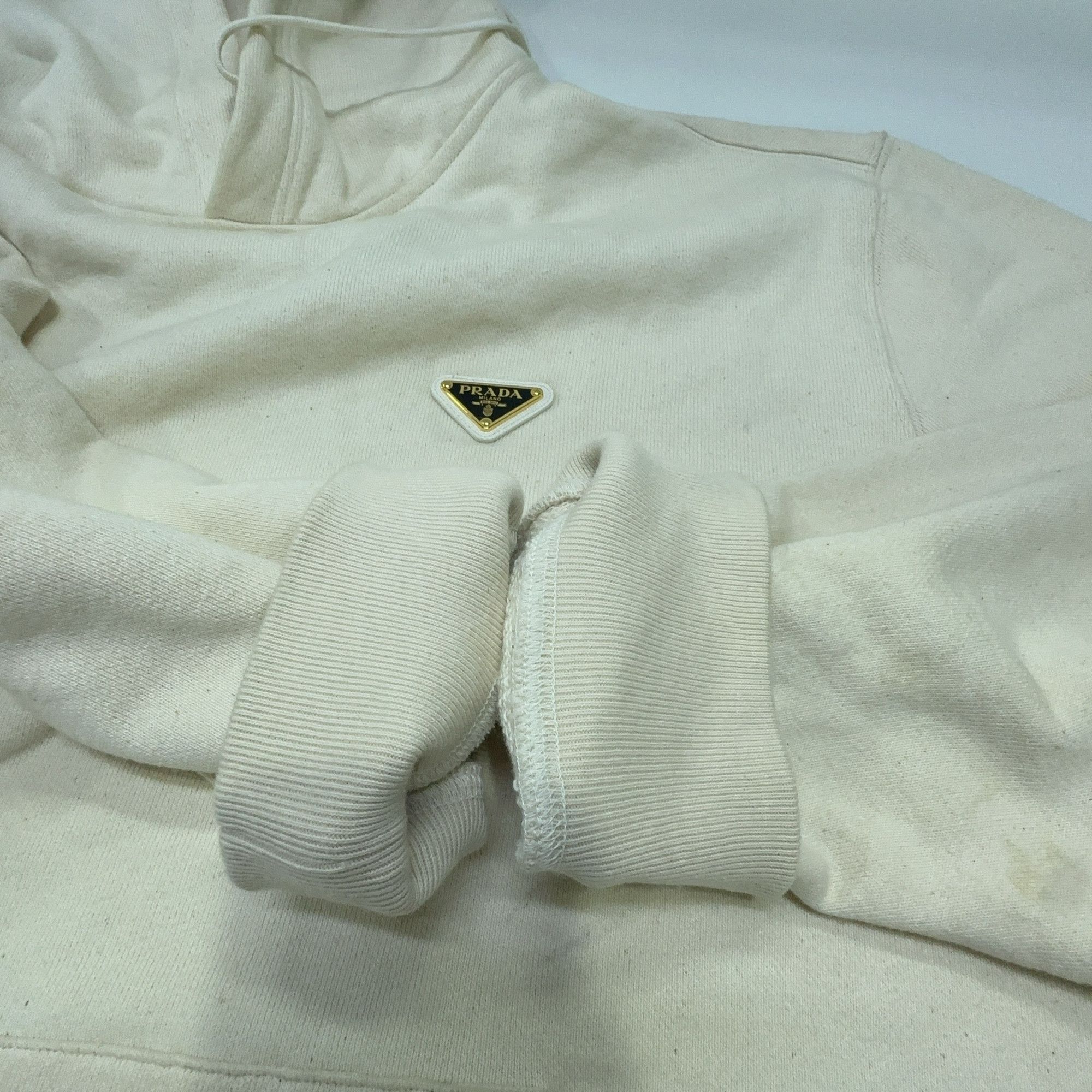 Prada Prada Logo Patch Hoodie Size L Size US L / EU 52-54 / 3 - 14 Thumbnail