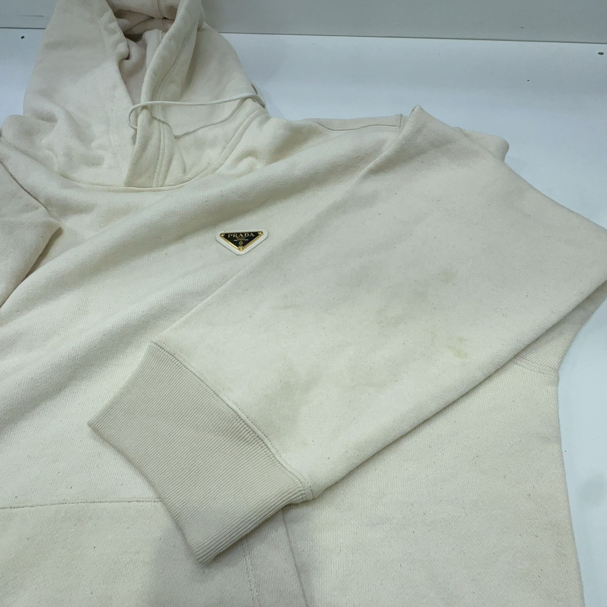 Prada Prada Logo Patch Hoodie Size L Size US L / EU 52-54 / 3 - 12 Thumbnail