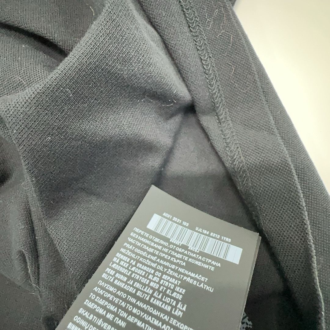 Prada Prada Nylon Detail Long Sleeve T-Shirt Size L Size US L / EU 52-54 / 3 - 3 Thumbnail