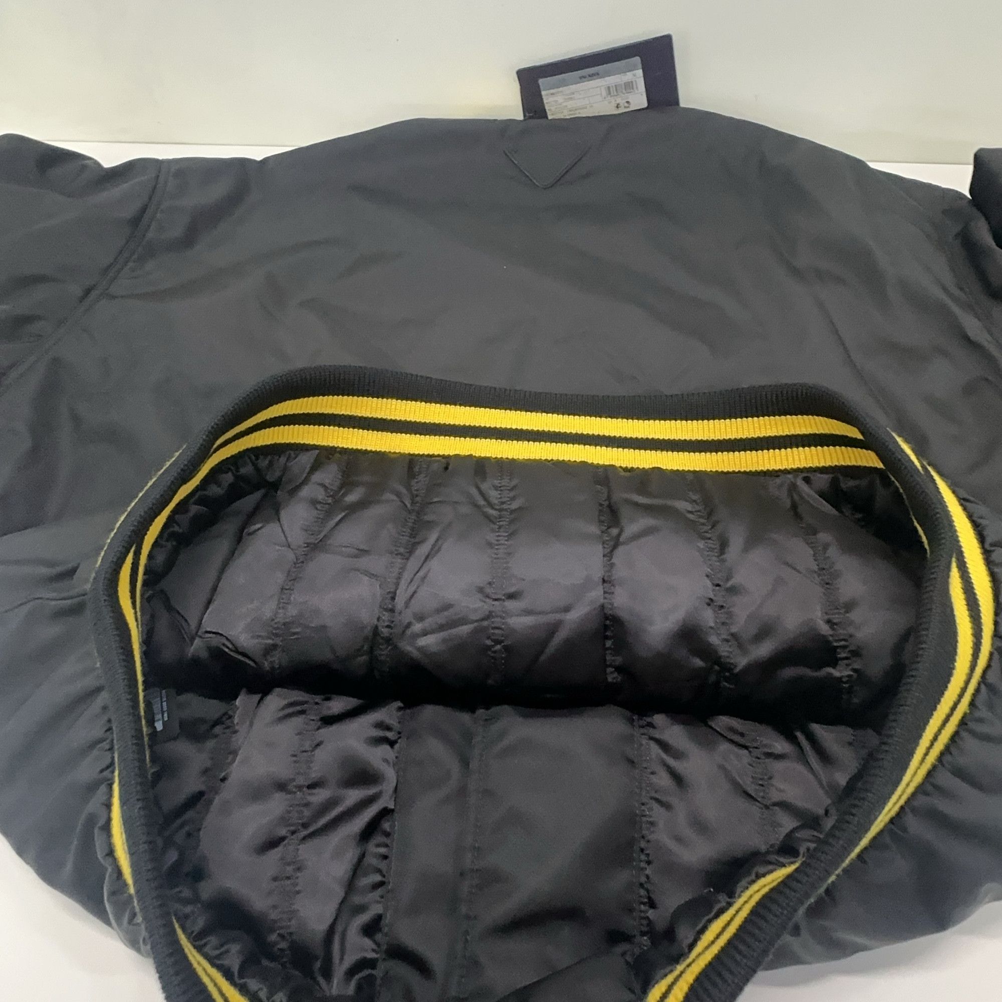 Prada Prada Re-Nylon Bomber Jacket Size M Size US M / EU 48-50 / 2 - 11 Thumbnail