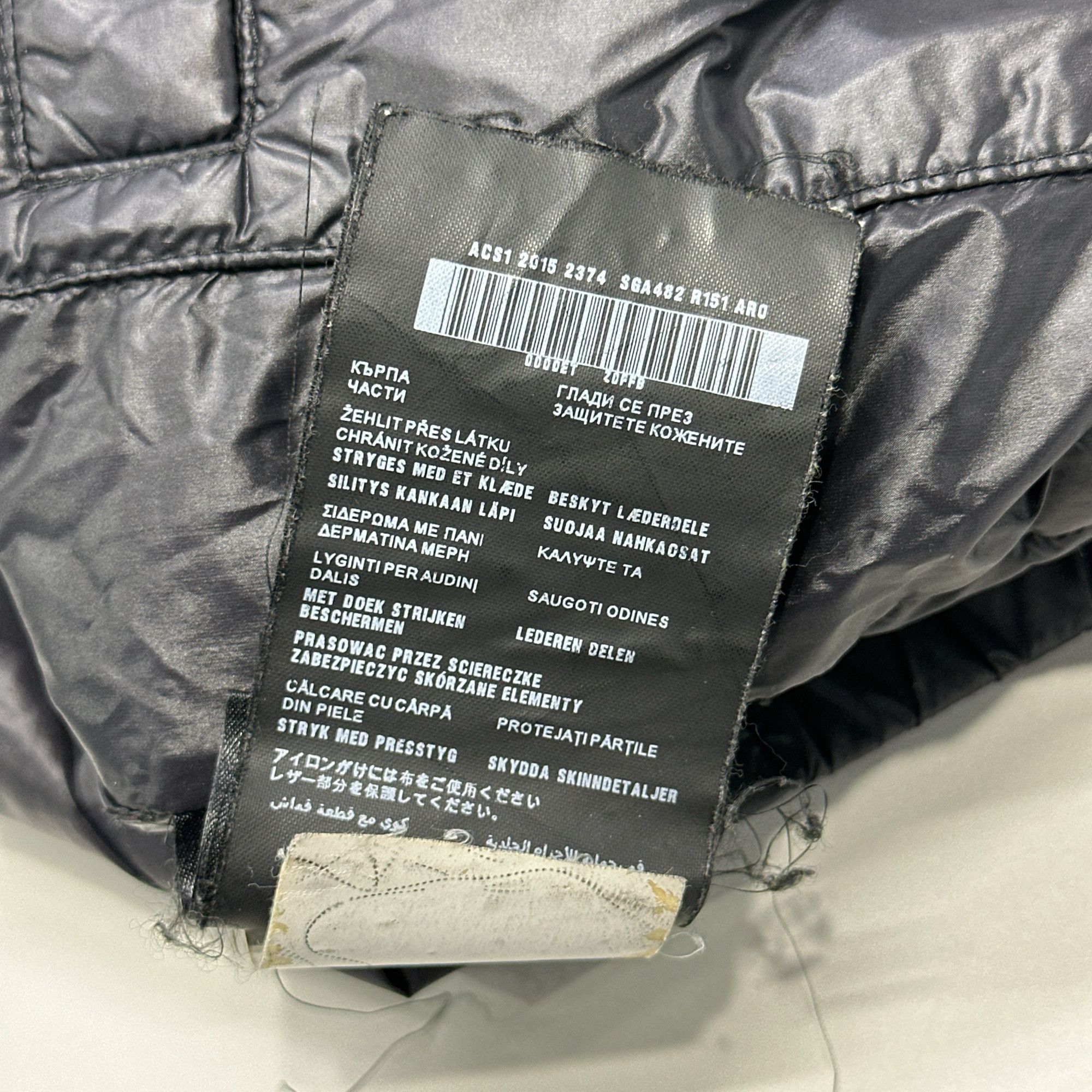 Prada Prada Quilted Logo Puffer Vest Size L Size US L / EU 52-54 / 3 - 5 Thumbnail