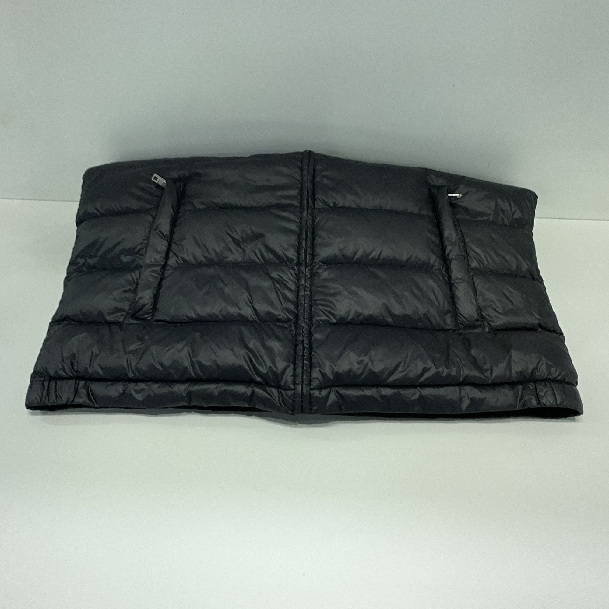 Prada Prada Quilted Logo Puffer Vest Size L Size US L / EU 52-54 / 3 - 8 Thumbnail