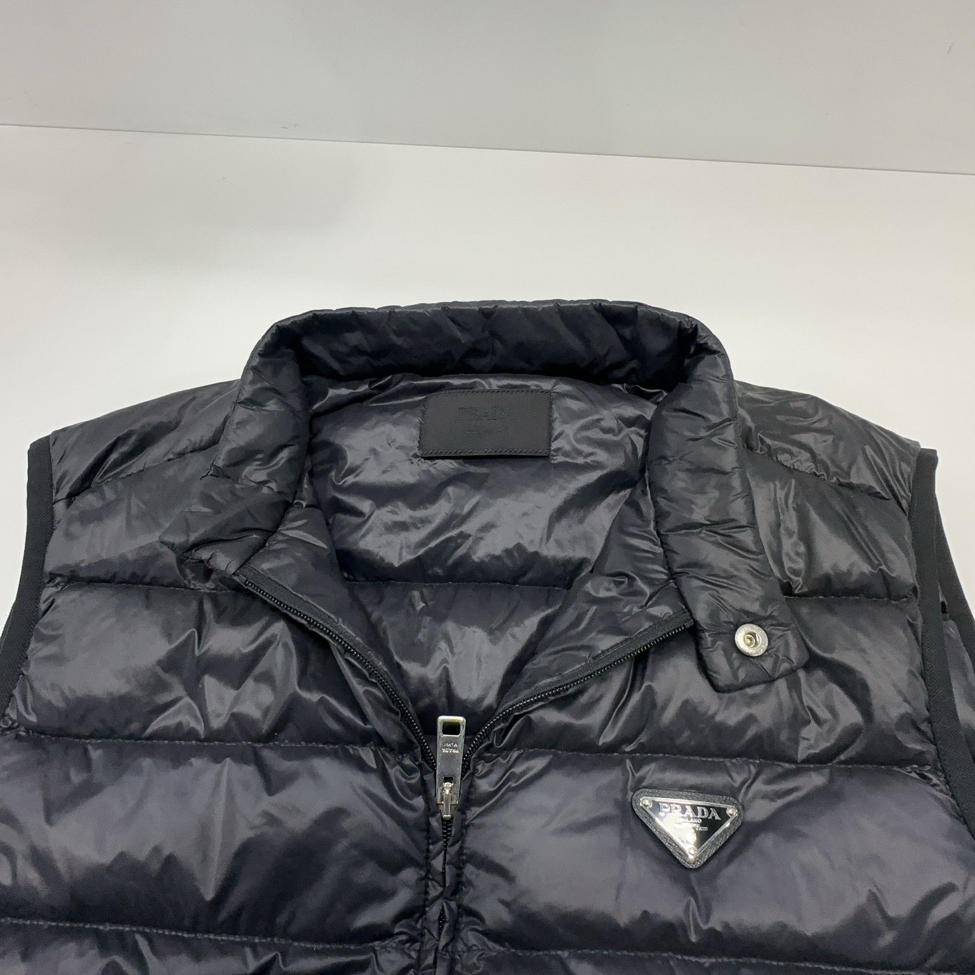Prada Prada Quilted Logo Puffer Vest Size L Size US L / EU 52-54 / 3 - 6 Thumbnail