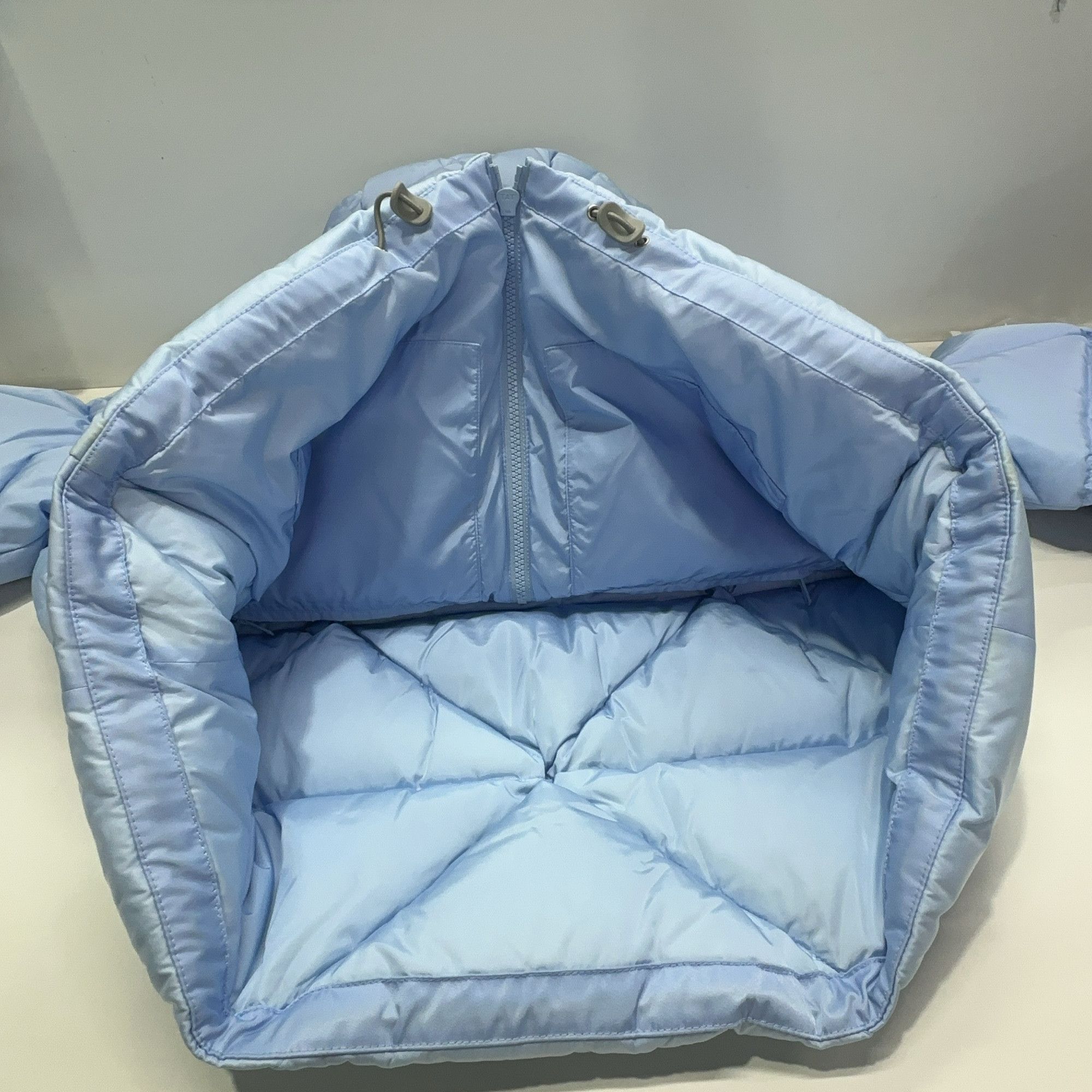 Prada Prada Re-Nylon Puffer Jacket Size 38 Size XS / US 0-2 / IT 36-38 - 8 Thumbnail