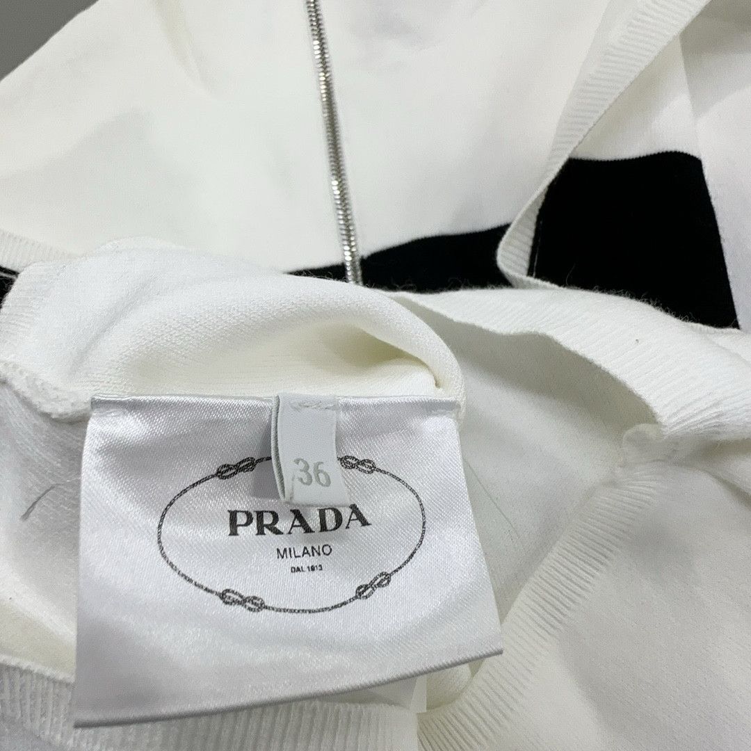 Prada Prada Logo Zip Sleeveless Knit Sweater Size 36 Size XS / US 0-2 / IT 36-38 - 5 Thumbnail