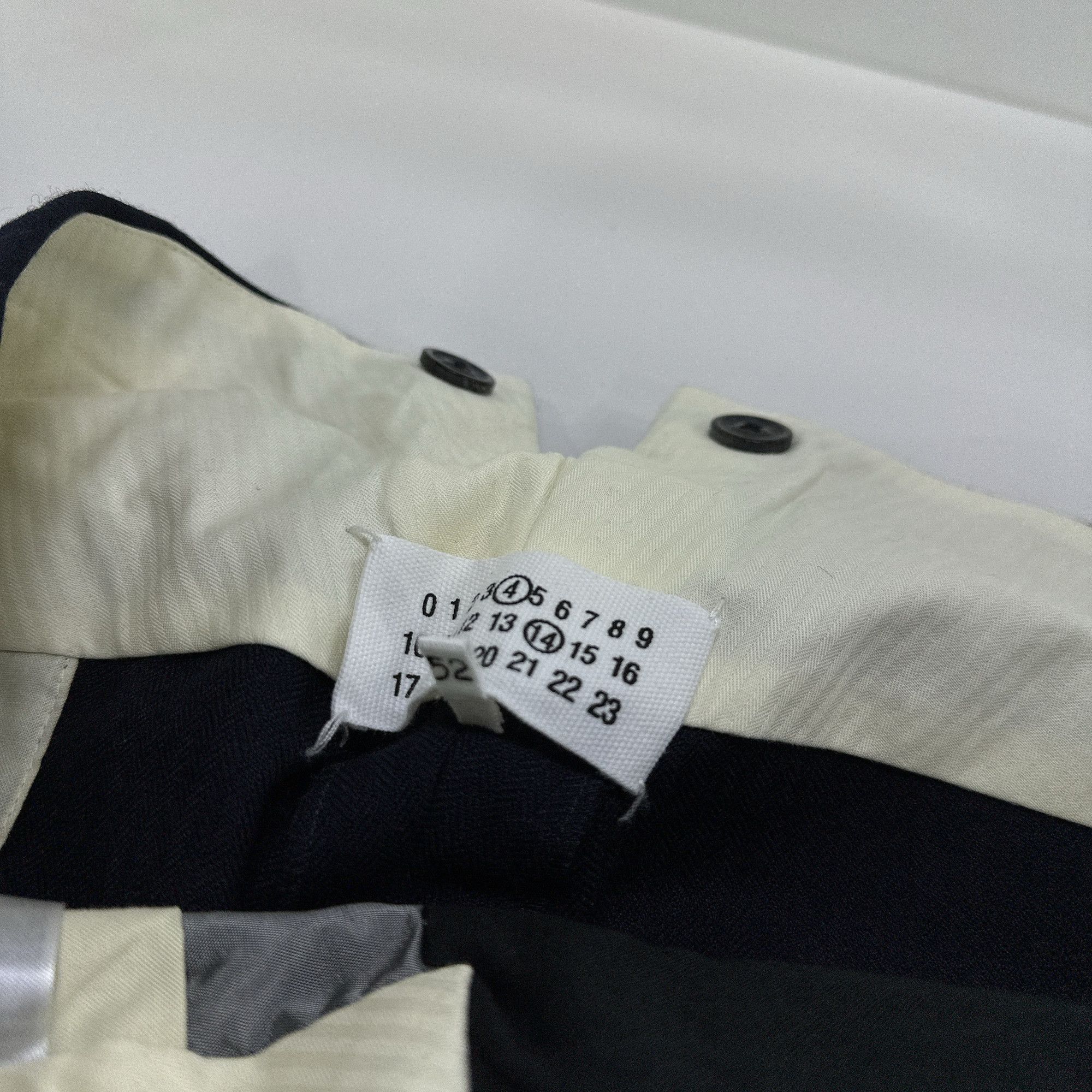 Maison Margiela Maison Margiela Wool Trousers Size 52 Size US 36 / EU 52 - 3 Thumbnail