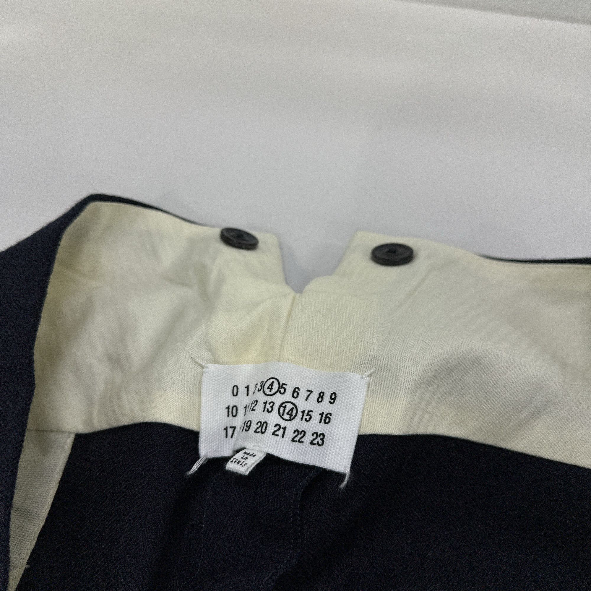 Maison Margiela Maison Margiela Wool Trousers Size 52 Size US 36 / EU 52 - 4 Thumbnail