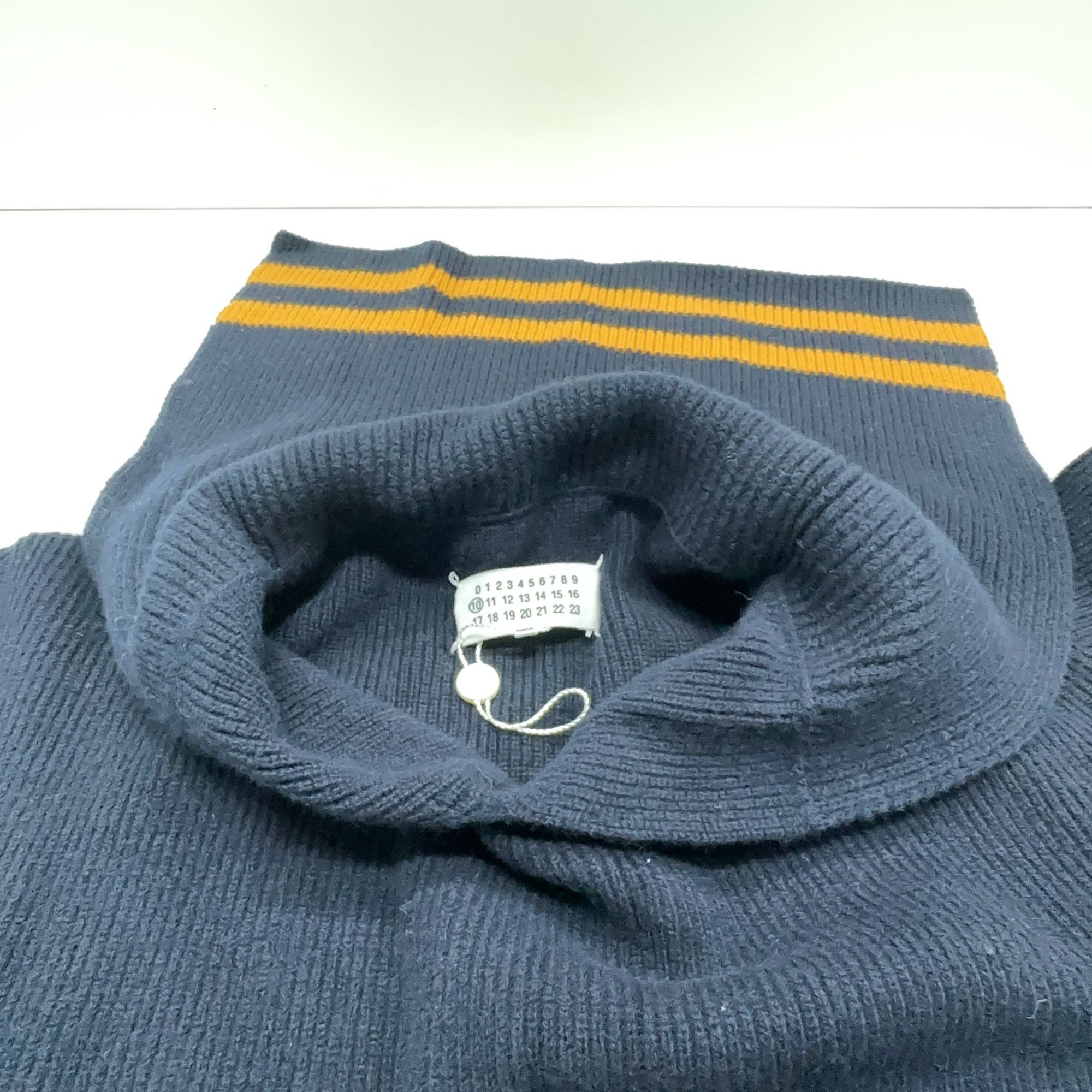 Maison Margiela Maison Margiela Striped Ribbed Sweater Size S Size US S / EU 44-46 / 1 - 5 Thumbnail