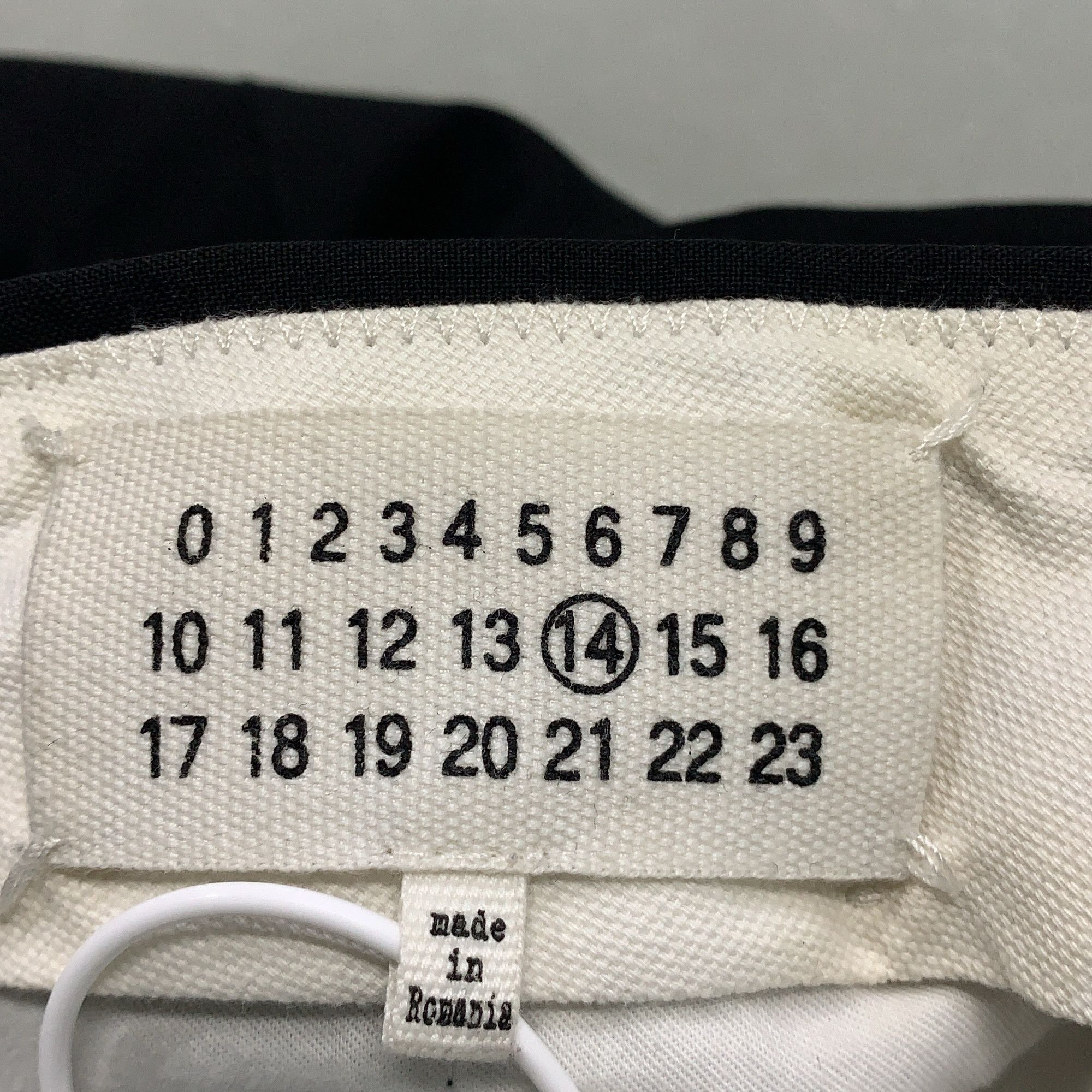 Maison Margiela Maison Margiela Black Trousers Size 52 Size US 36 / EU 52 - 3 Thumbnail