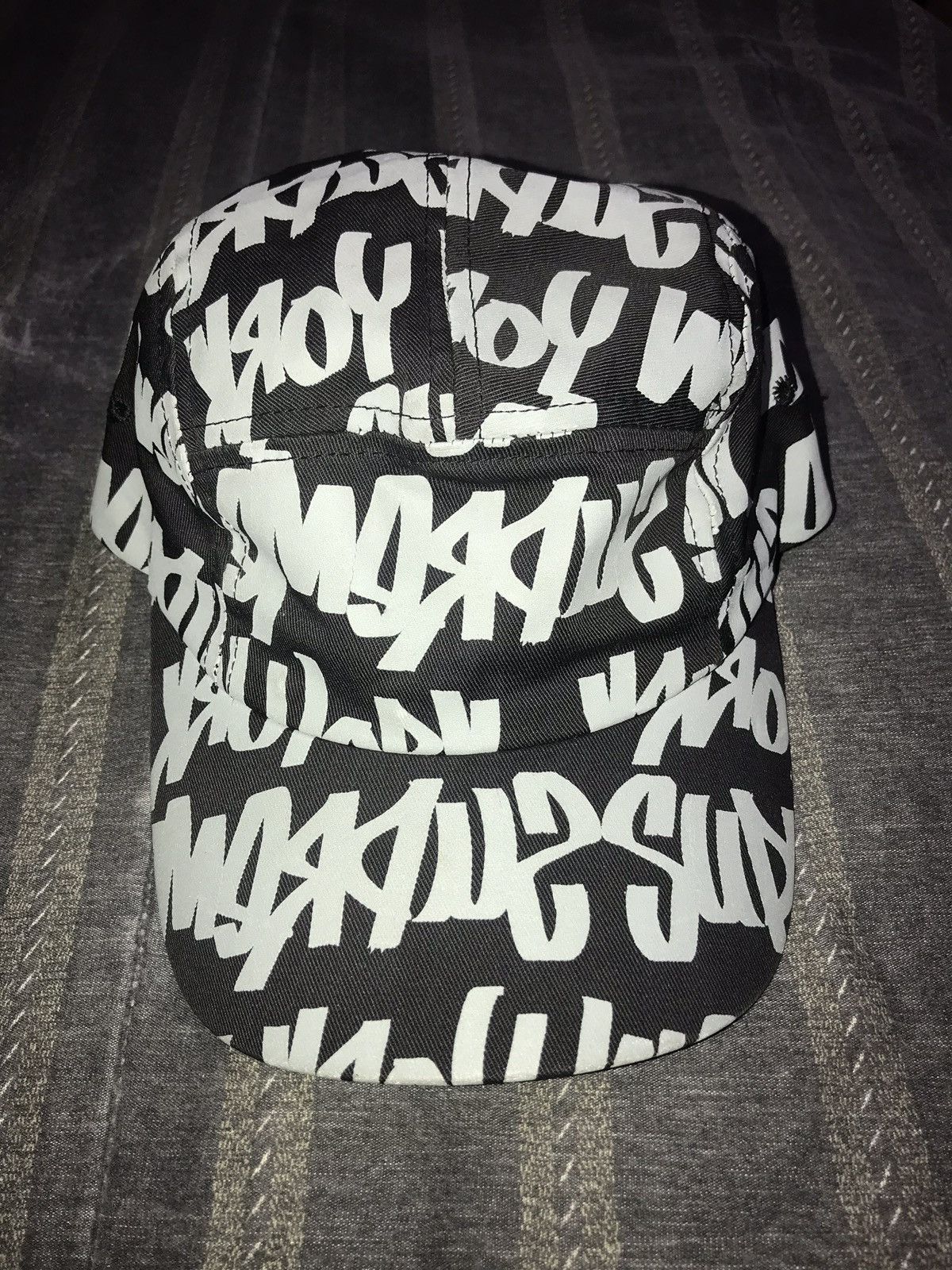 Supreme Supreme 2001 