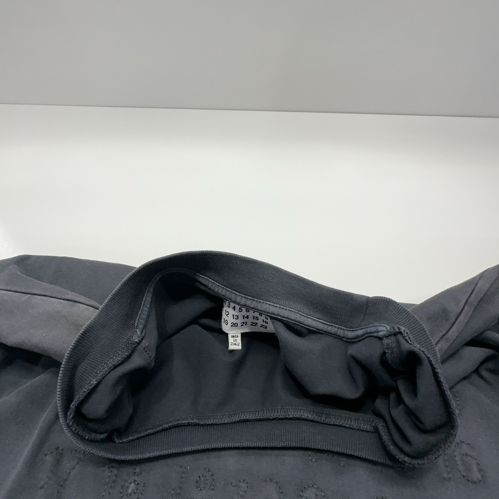Maison Margiela Maison Margiela Logo T-Shirt Size S Size US S / EU 44-46 / 1 - 7 Thumbnail