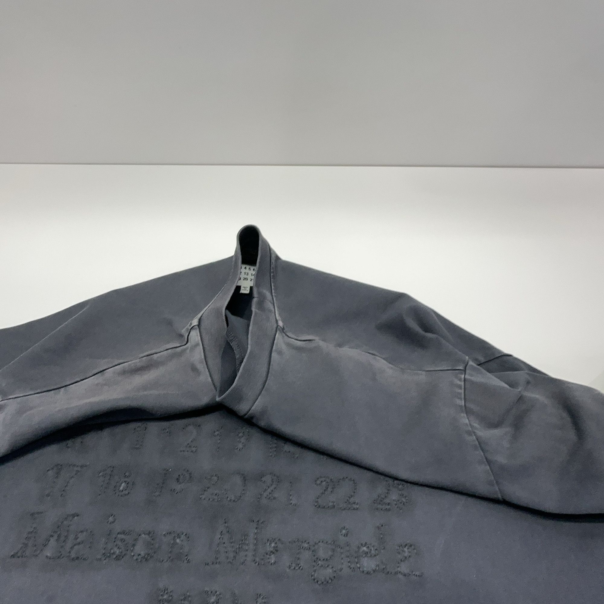 Maison Margiela Maison Margiela Logo T-Shirt Size S Size US S / EU 44-46 / 1 - 6 Thumbnail