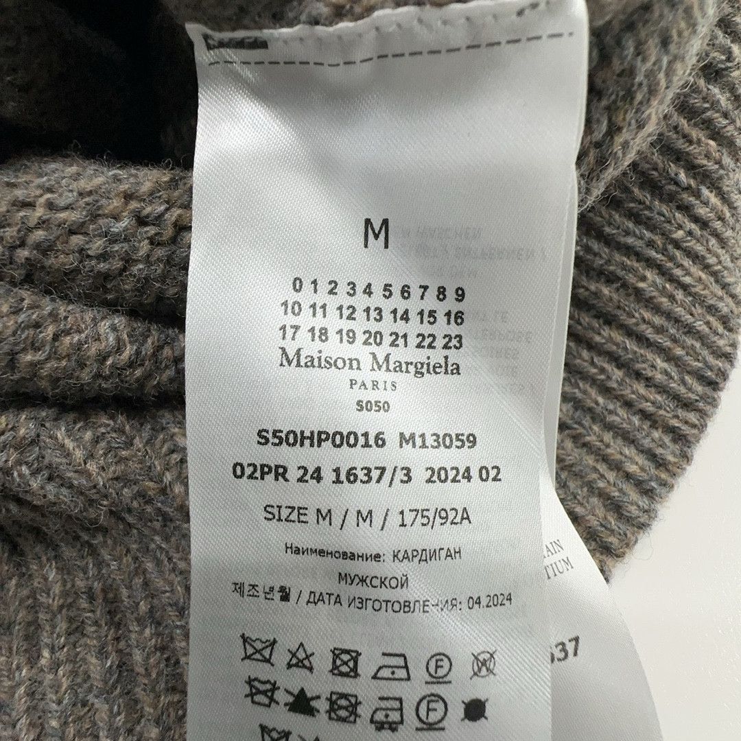 Maison Margiela Maison Margiela Wool V-Neck Cardigan Size M Size US M / EU 48-50 / 2 - 3 Thumbnail