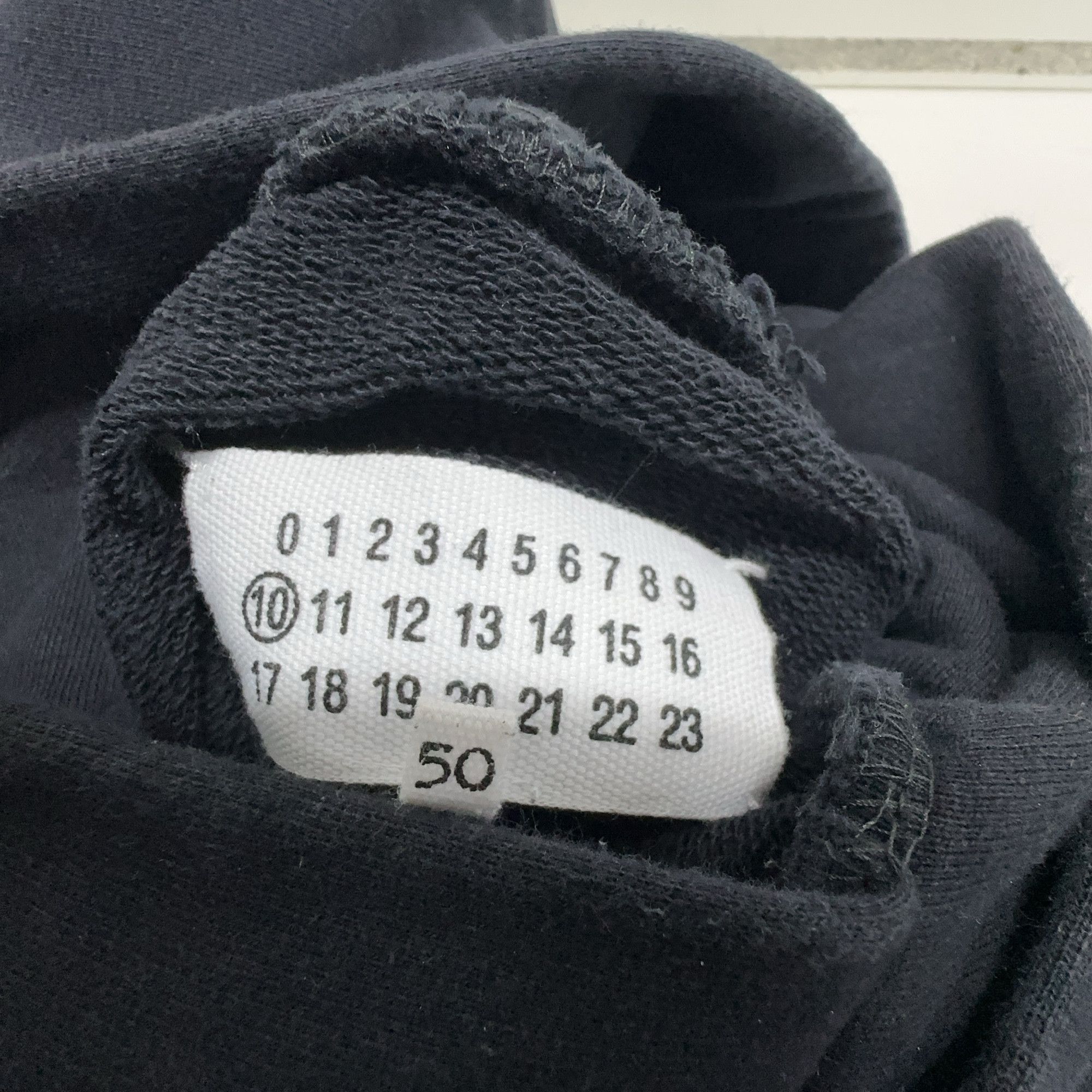 Maison Margiela Maison Margiela Reverse Logo Hoodie Size 50 Size US M / EU 48-50 / 2 - 5 Thumbnail