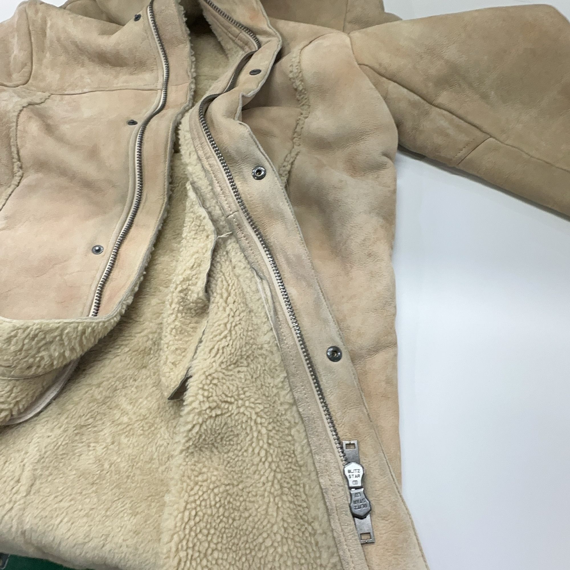 Maison Margiela Maison Margiela Replica Shearling Heavy Coat Size M Size US M / EU 48-50 / 2 - 12 Thumbnail