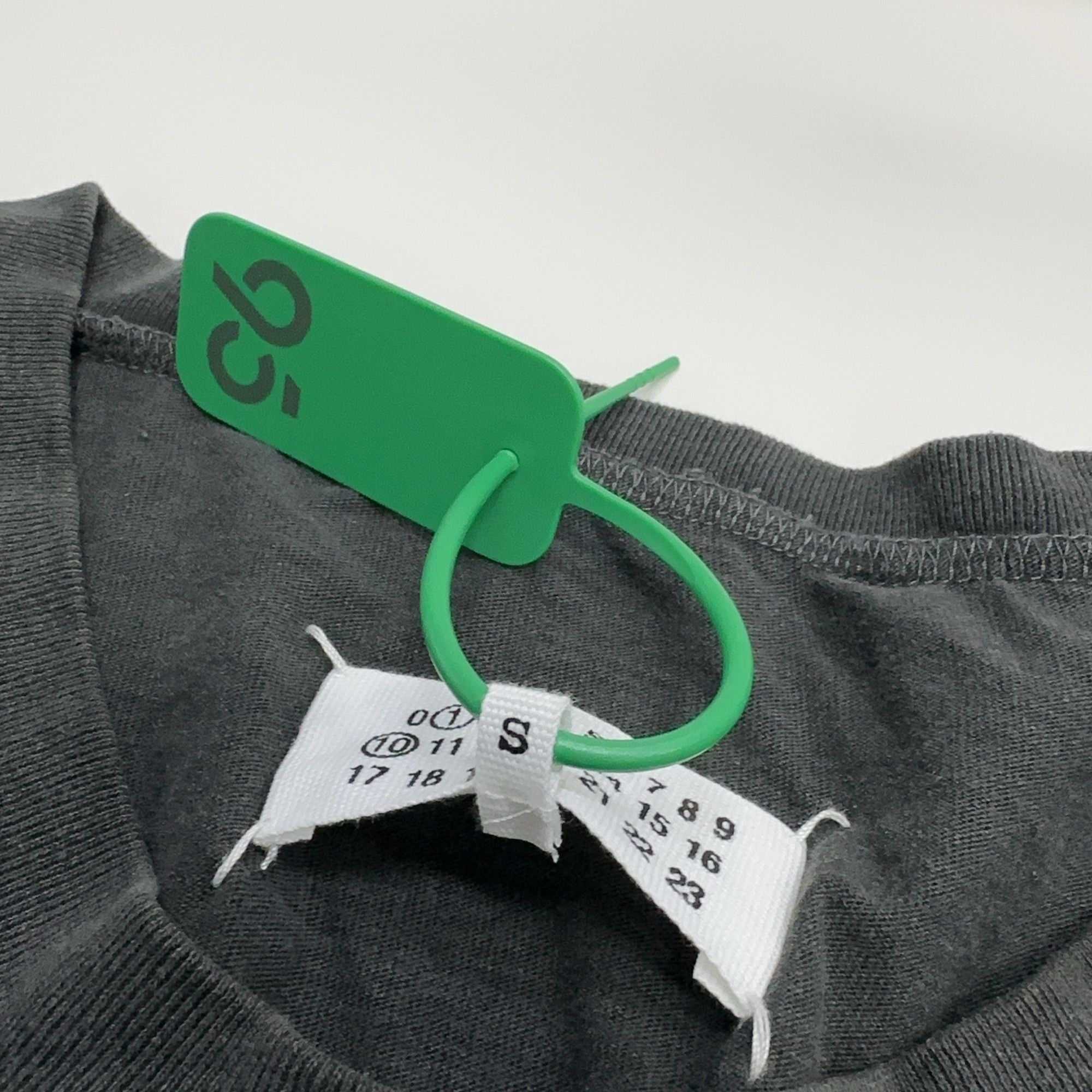 Maison Margiela Maison Margiela Logo Print T-Shirt Size S Size US S / EU 44-46 / 1 - 3 Thumbnail