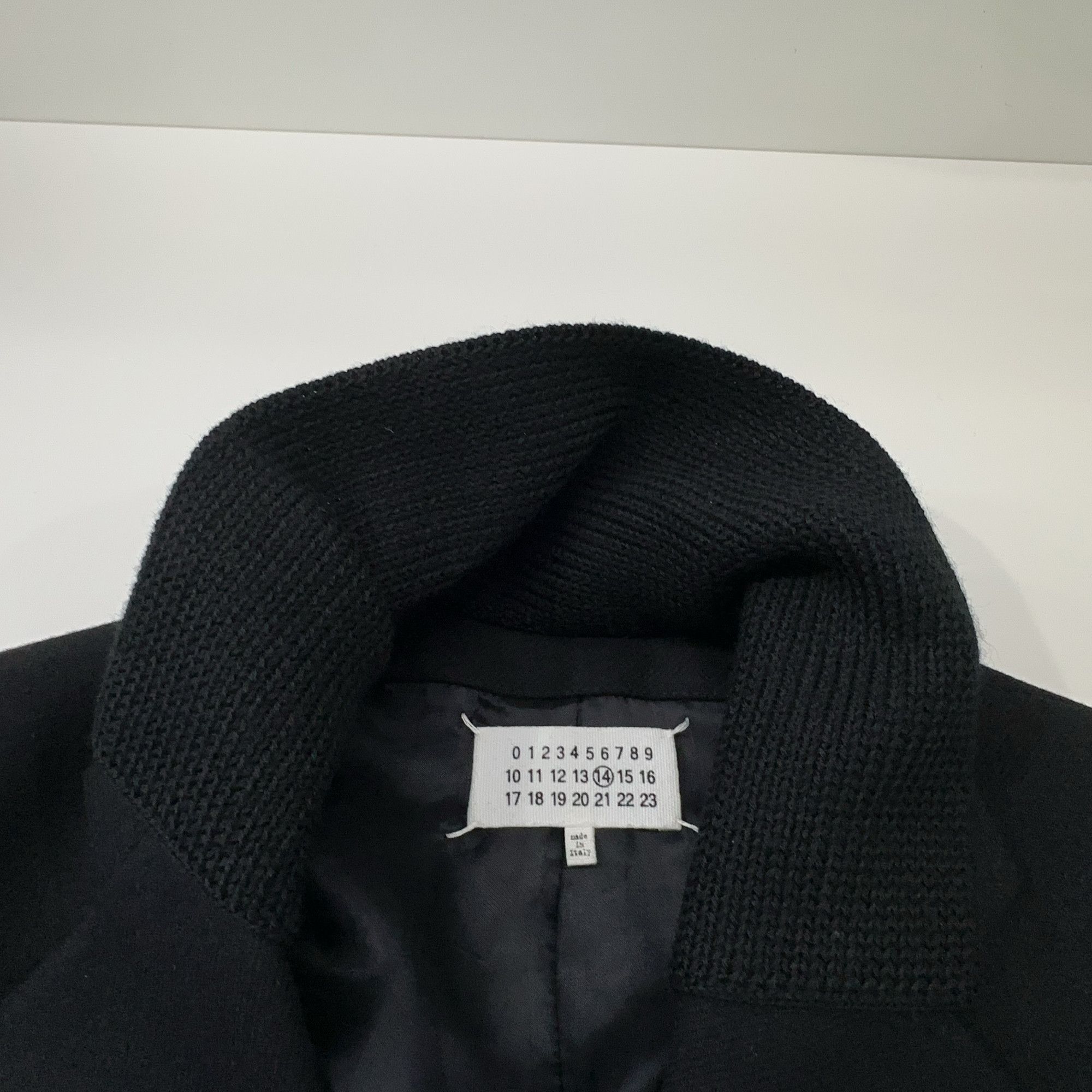 Maison Margiela Maison Margiela Black Coat Size 44 Size US S / EU 44-46 / 1 - 9 Thumbnail