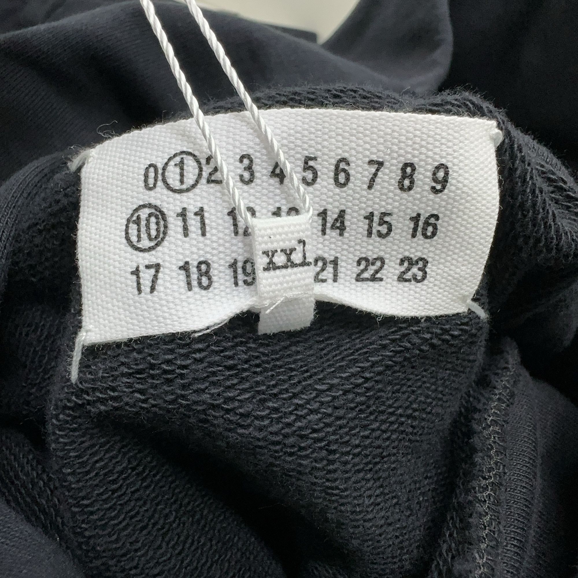 Maison Margiela Maison Margiela Numeric Print Hoodie XXL Size US XXL / EU 58 / 5 - 4 Thumbnail