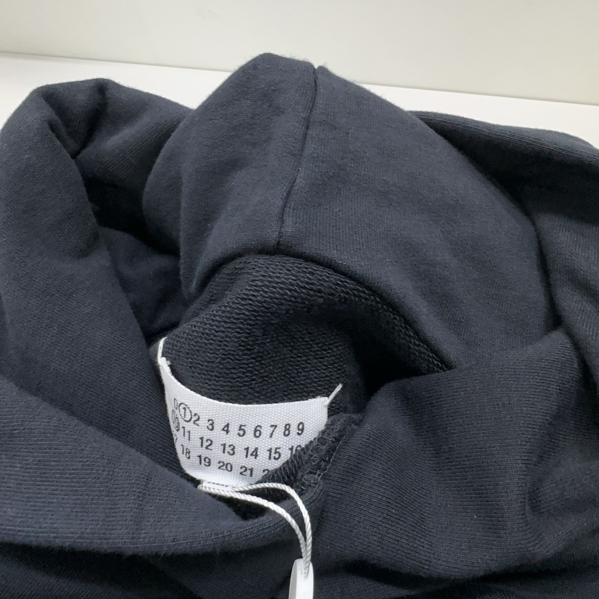 Maison Margiela Maison Margiela Numeric Print Hoodie XXL Size US XXL / EU 58 / 5 - 9 Thumbnail
