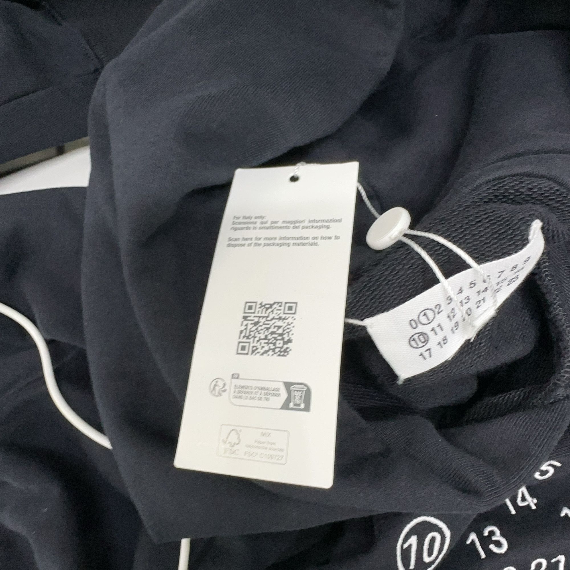 Maison Margiela Maison Margiela Numeric Print Hoodie XXL Size US XXL / EU 58 / 5 - 5 Thumbnail