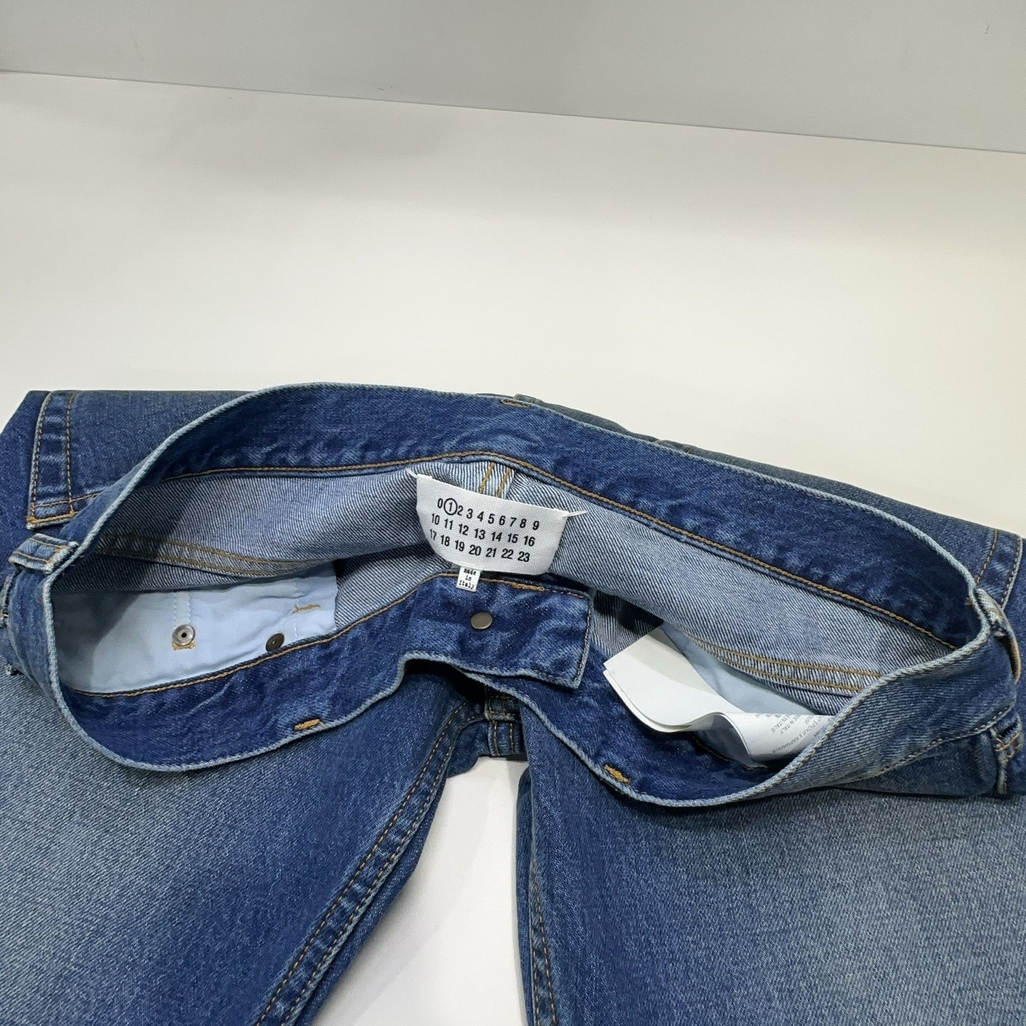 Maison Margiela Maison Margiela Distressed Jeans Size 36 Size 25" / US 0 / IT 36 - 6 Thumbnail